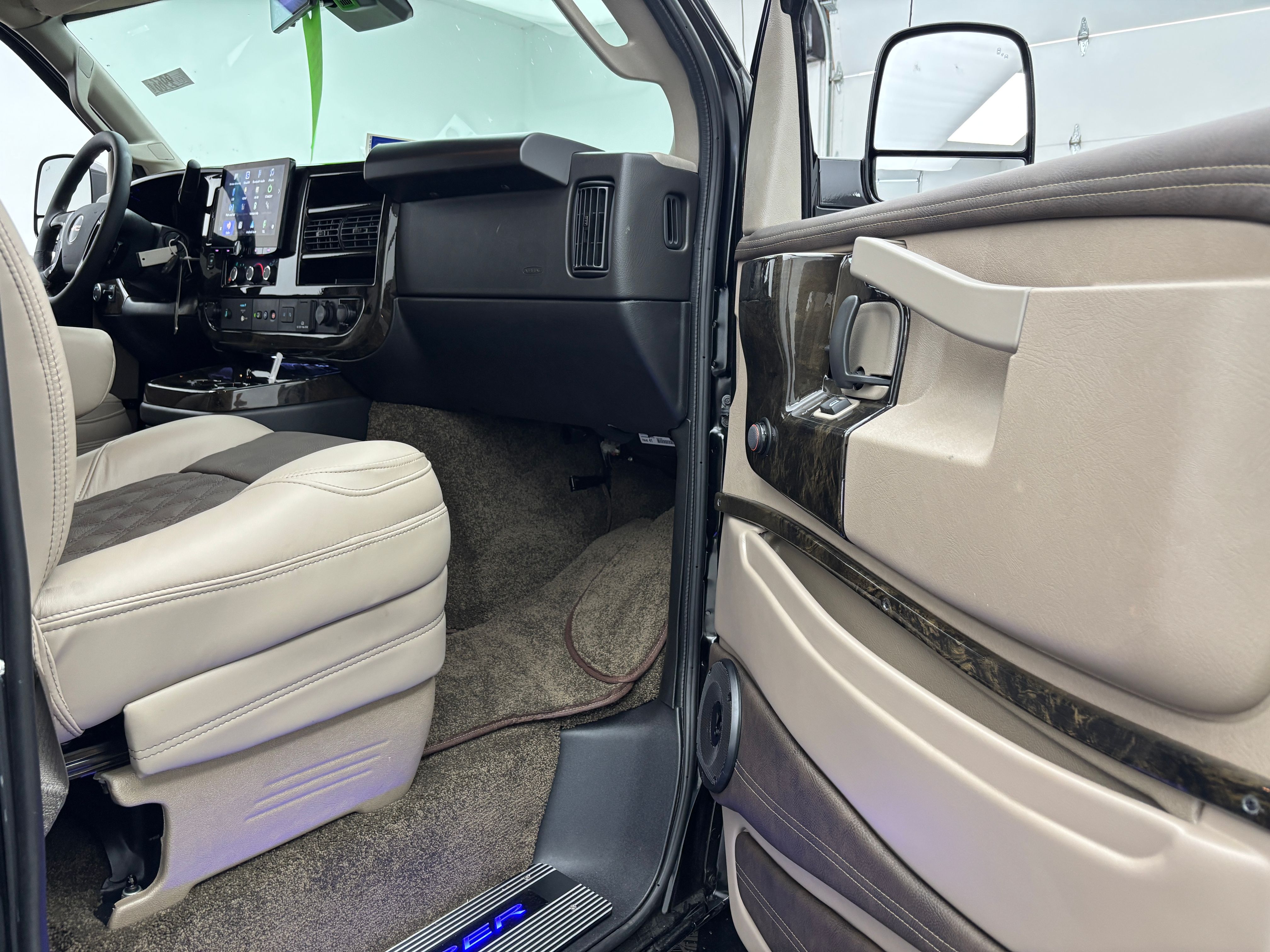 New 2026 Onyx Black GMC Explorer Limited SE image 22