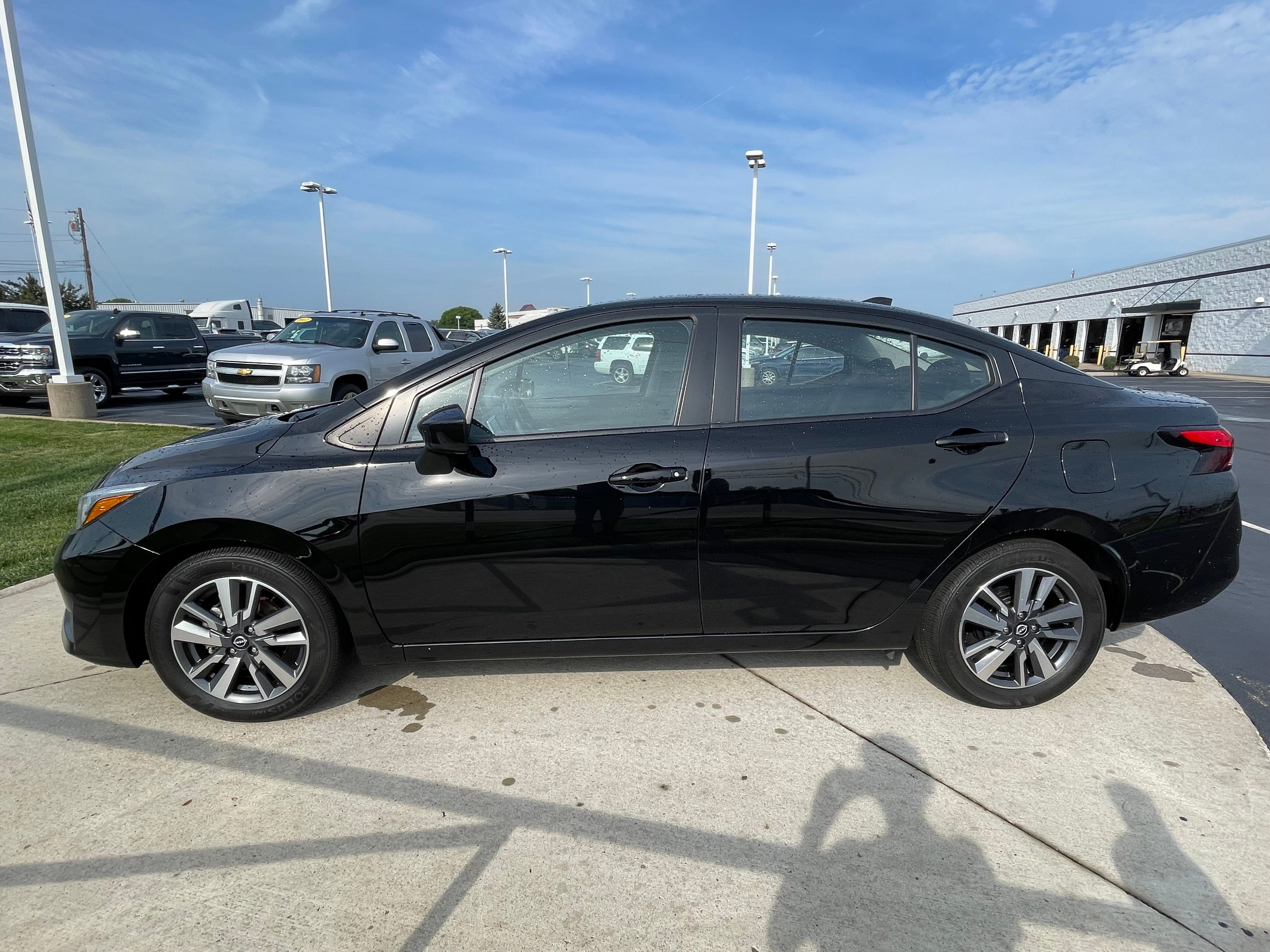 Used 2025 Super Black Metallic Nissan 1.6 SV image 4