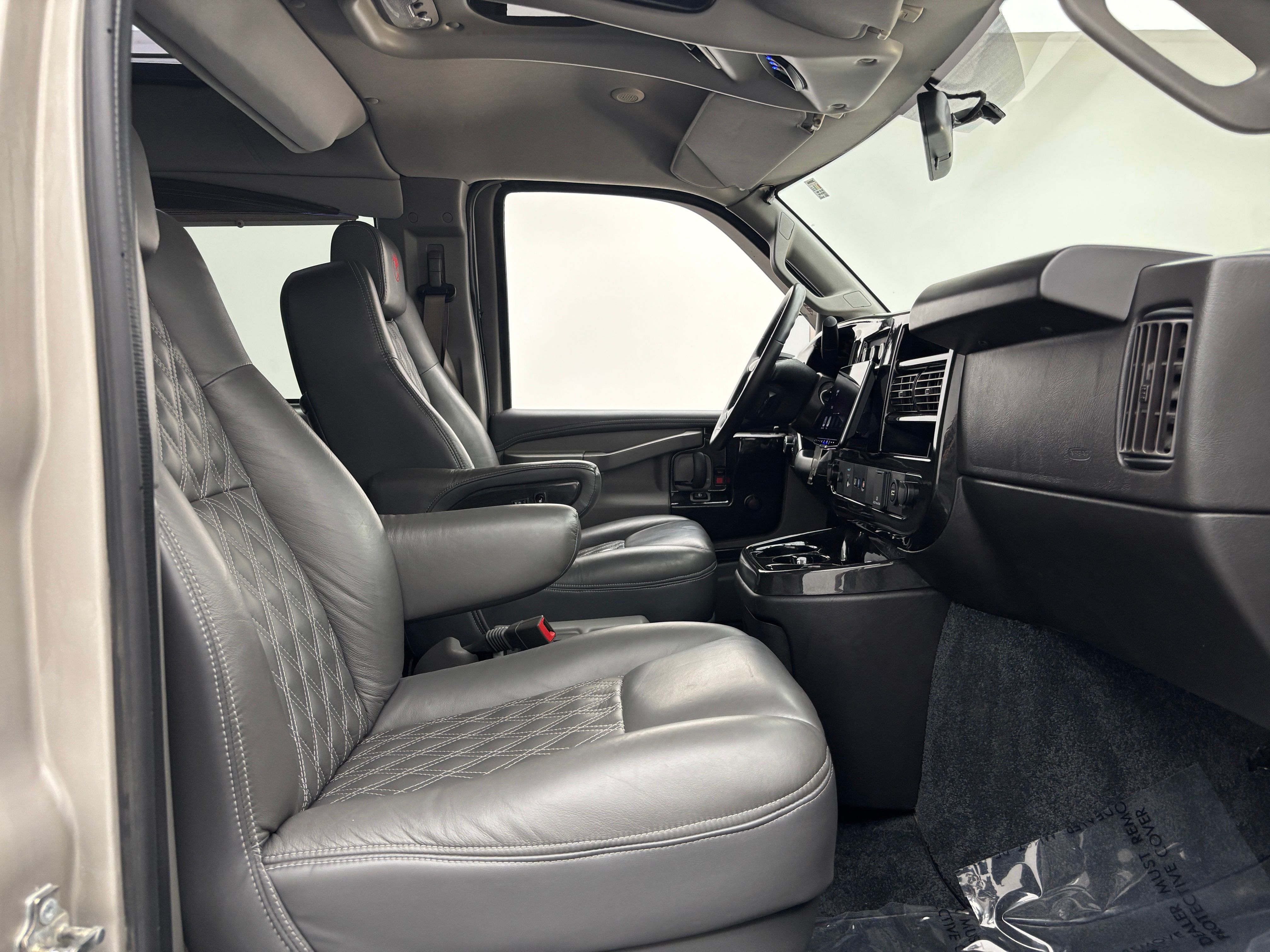 Used 2023 Silver Chevrolet Explorer Limited SE image 22