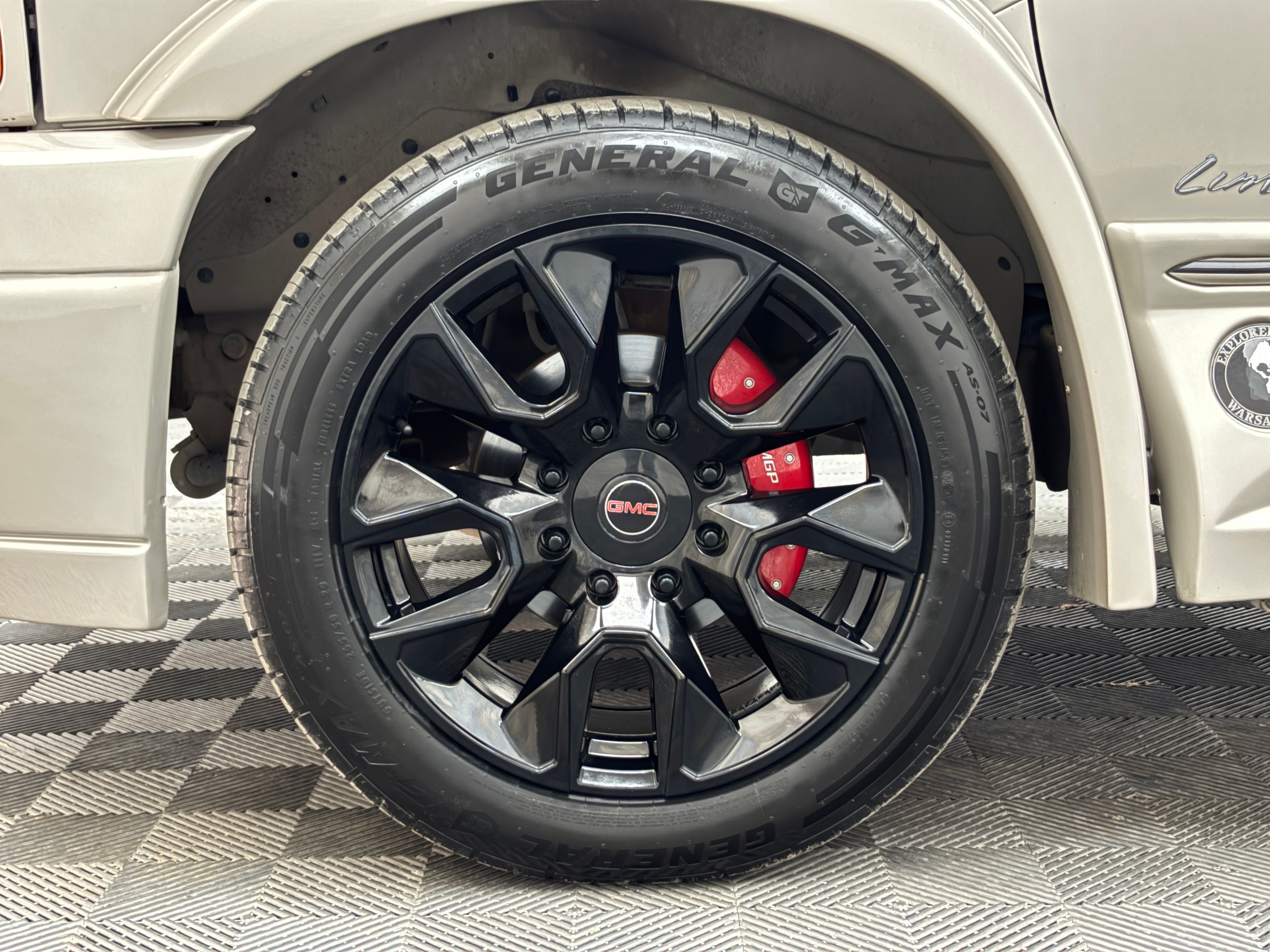 Used 2023 Silver Chevrolet Explorer Limited SE image 48