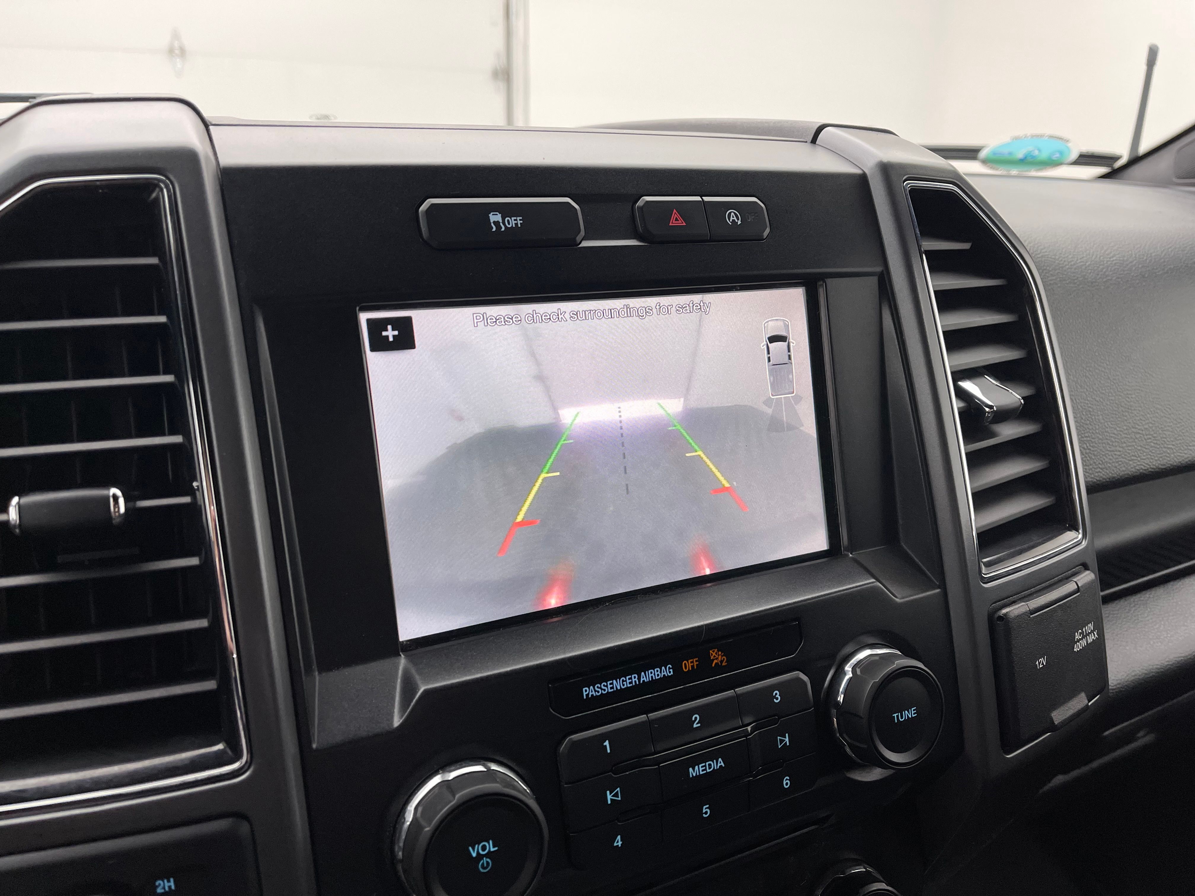 Used 2018 Oxford White Ford XLT image 3