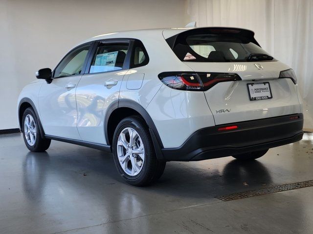 2025 Honda HR-V LX photo
