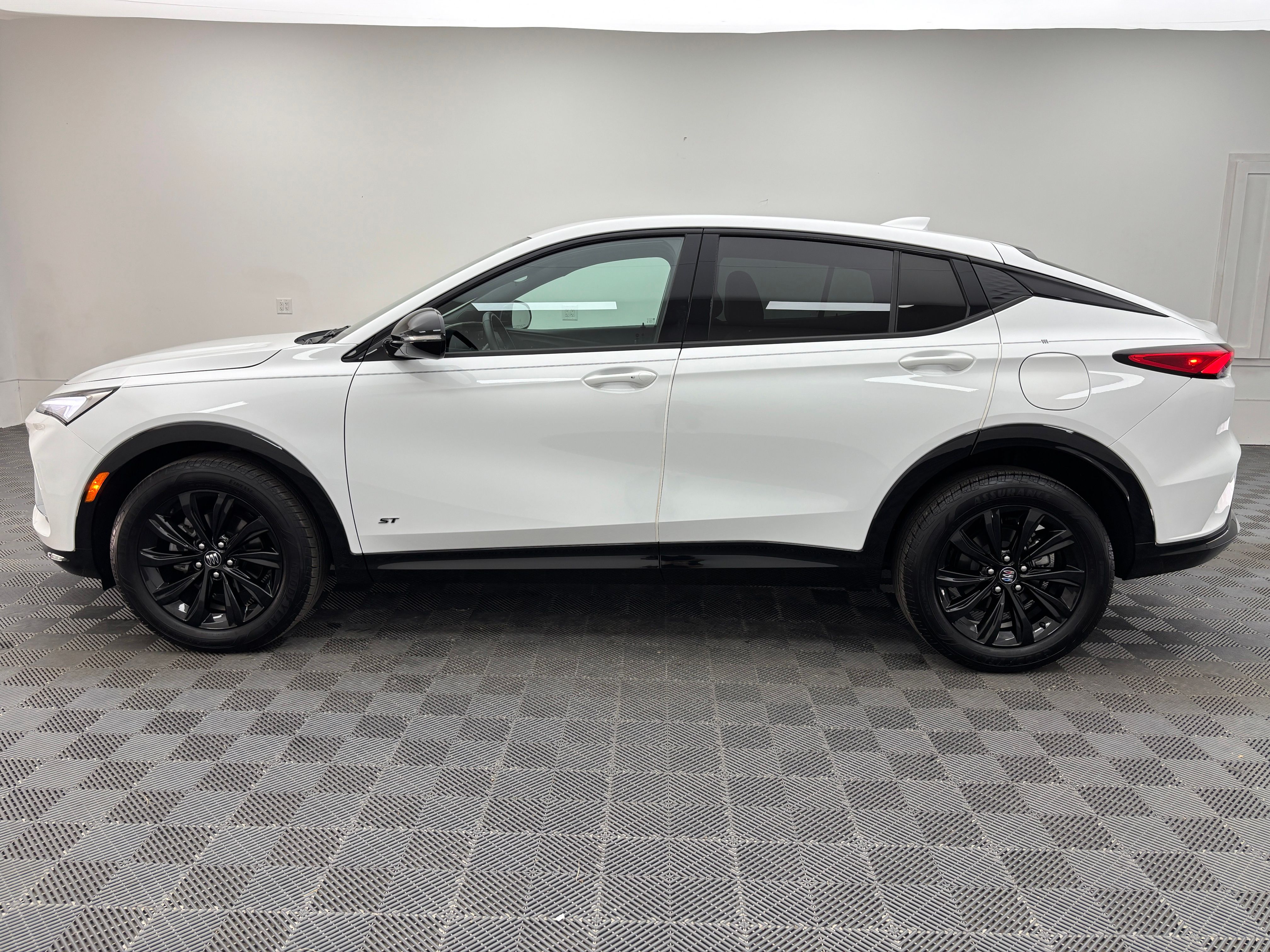 Used 2025 Summit White Buick Sport Touring image 11