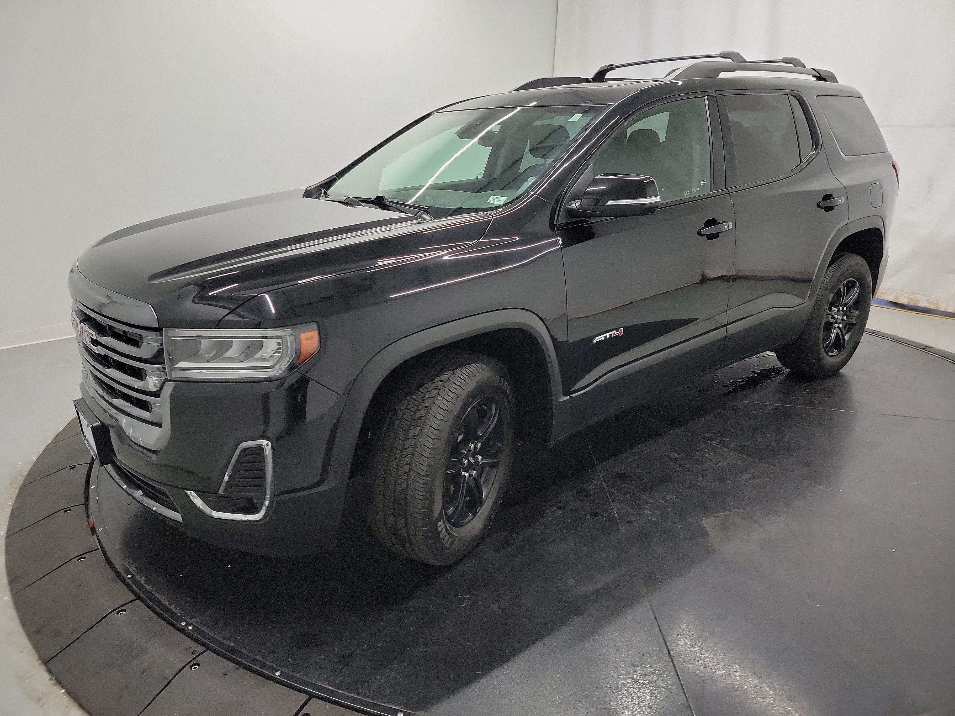 2022 GMC Acadia AT4 photo
