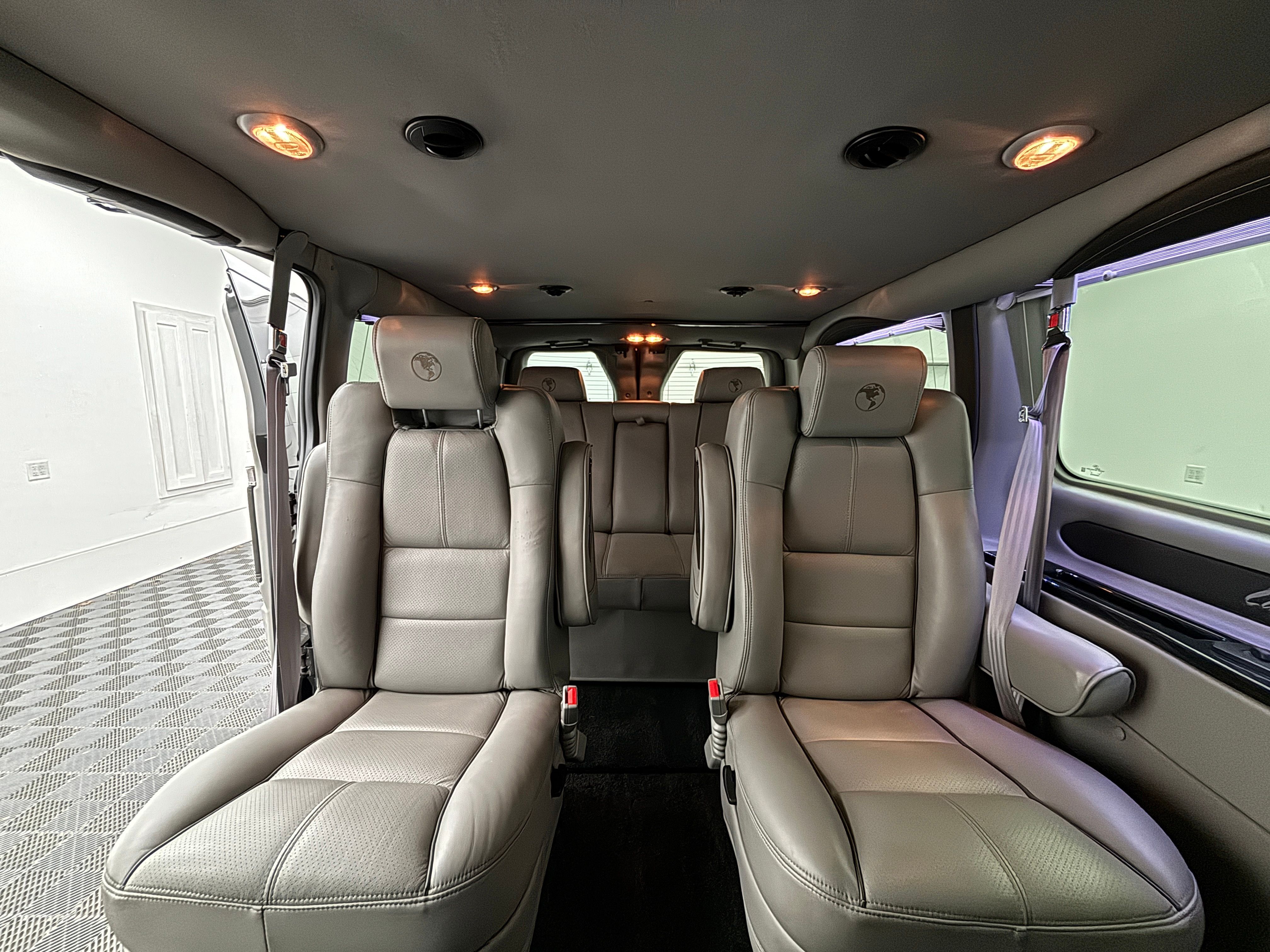 Used 2015 Tuxedo Black Metallic Ford Explorer Limited SE image 2