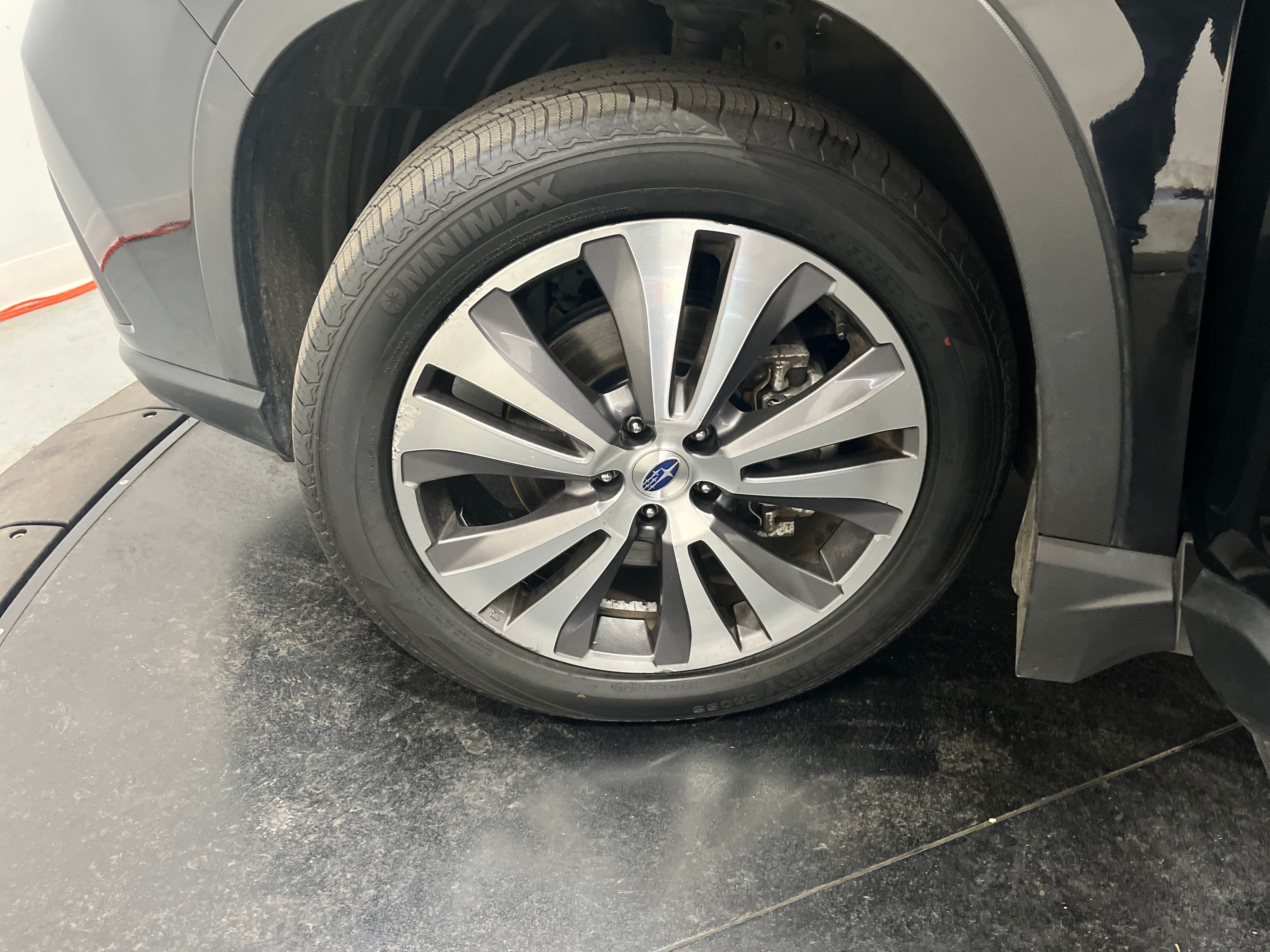 2022 Subaru Ascent Limited photo