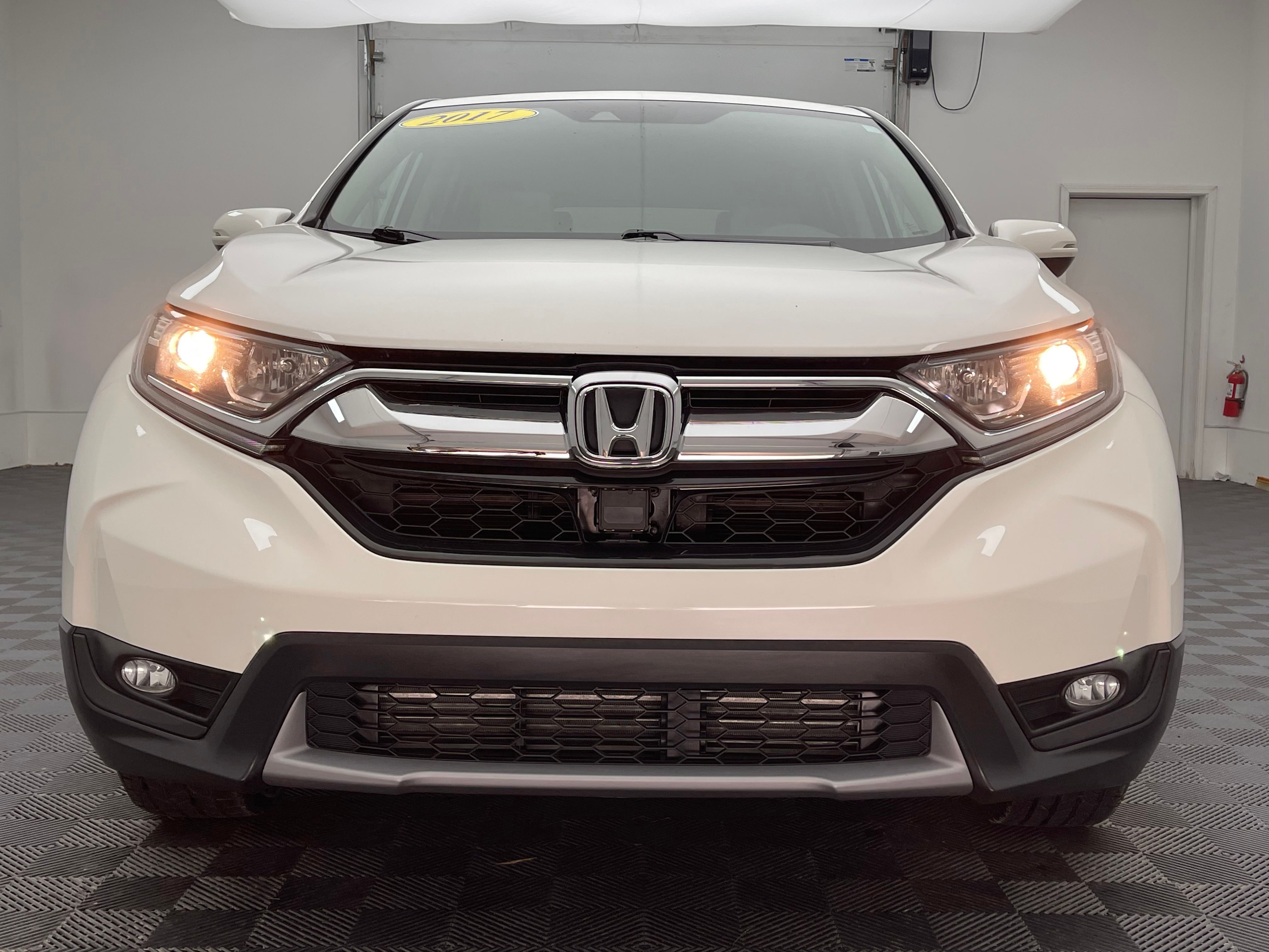 Used 2017 White Honda EX image 13