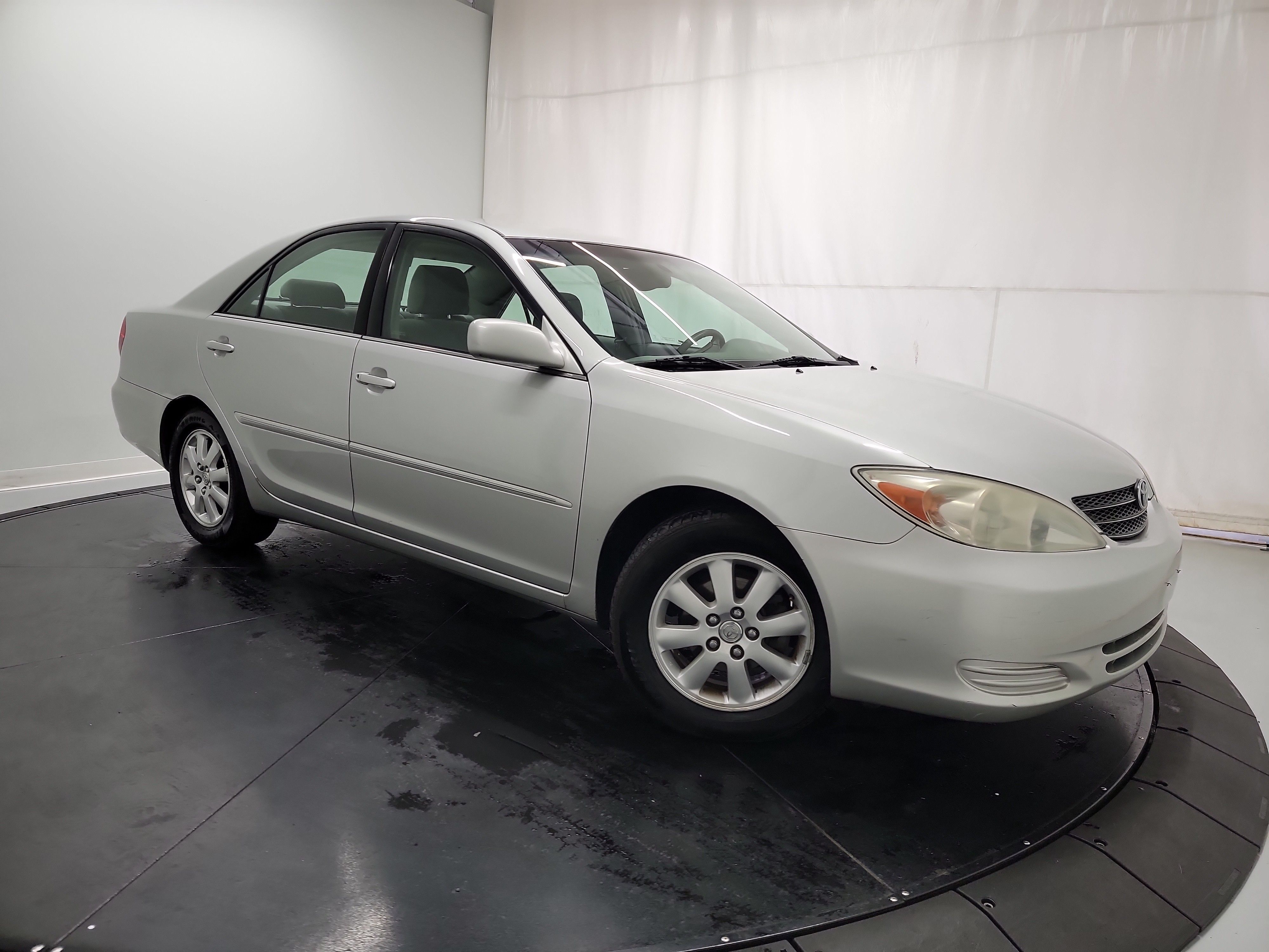 2002 Toyota Camry SE photo