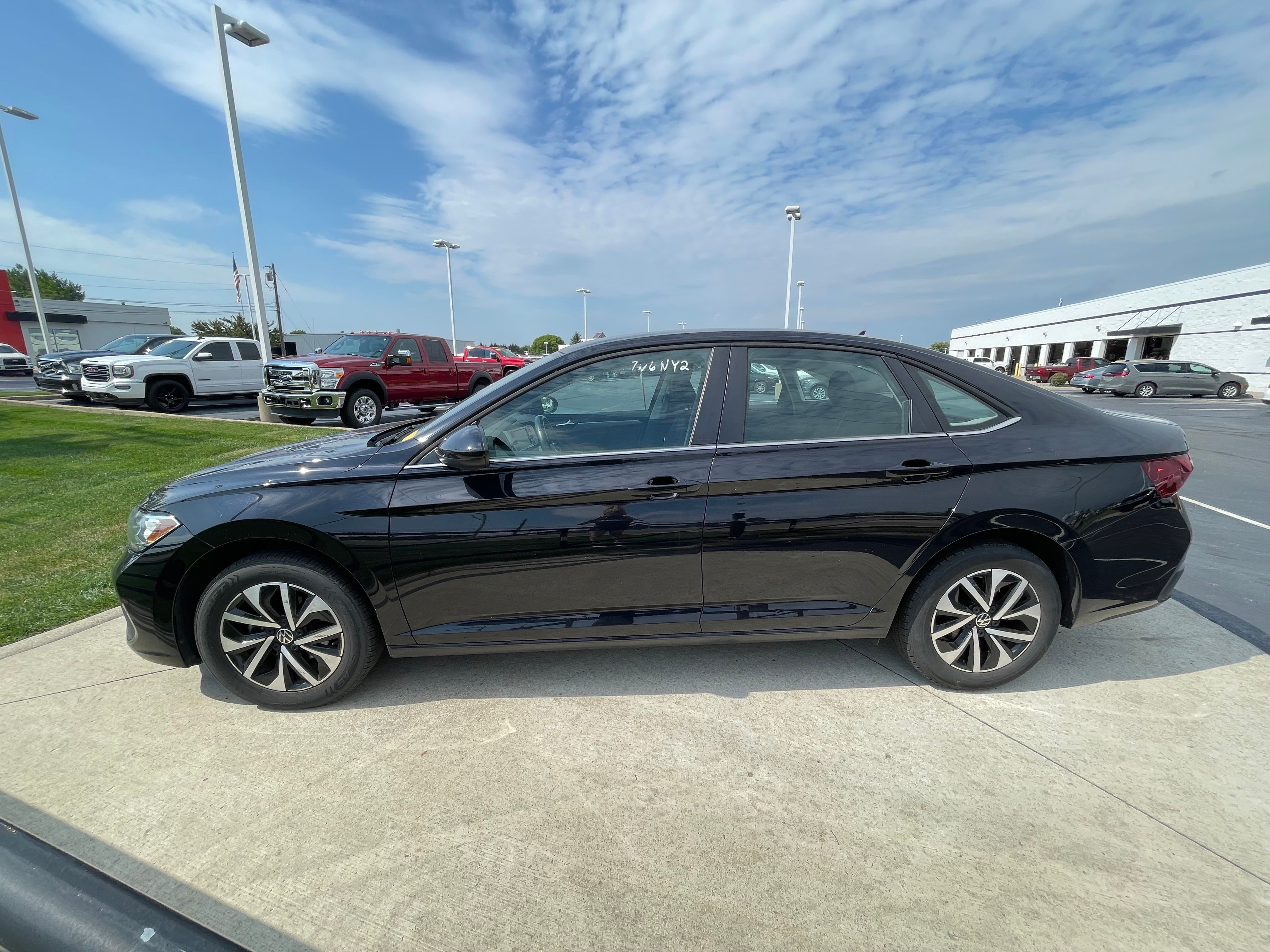 Used 2024 Black Volkswagen 1.5T S image 4