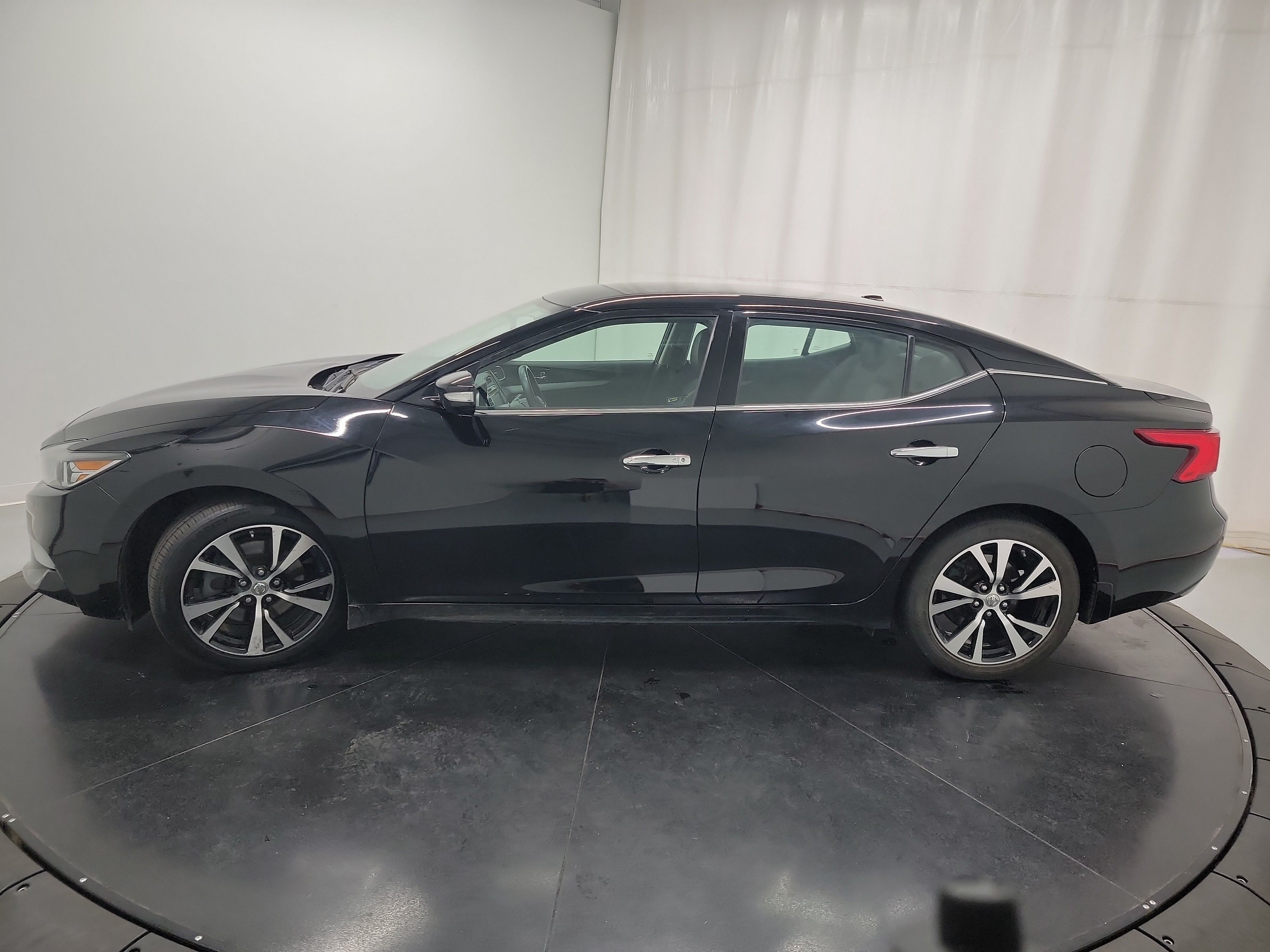 2018 Nissan Maxima 3.5 SV photo