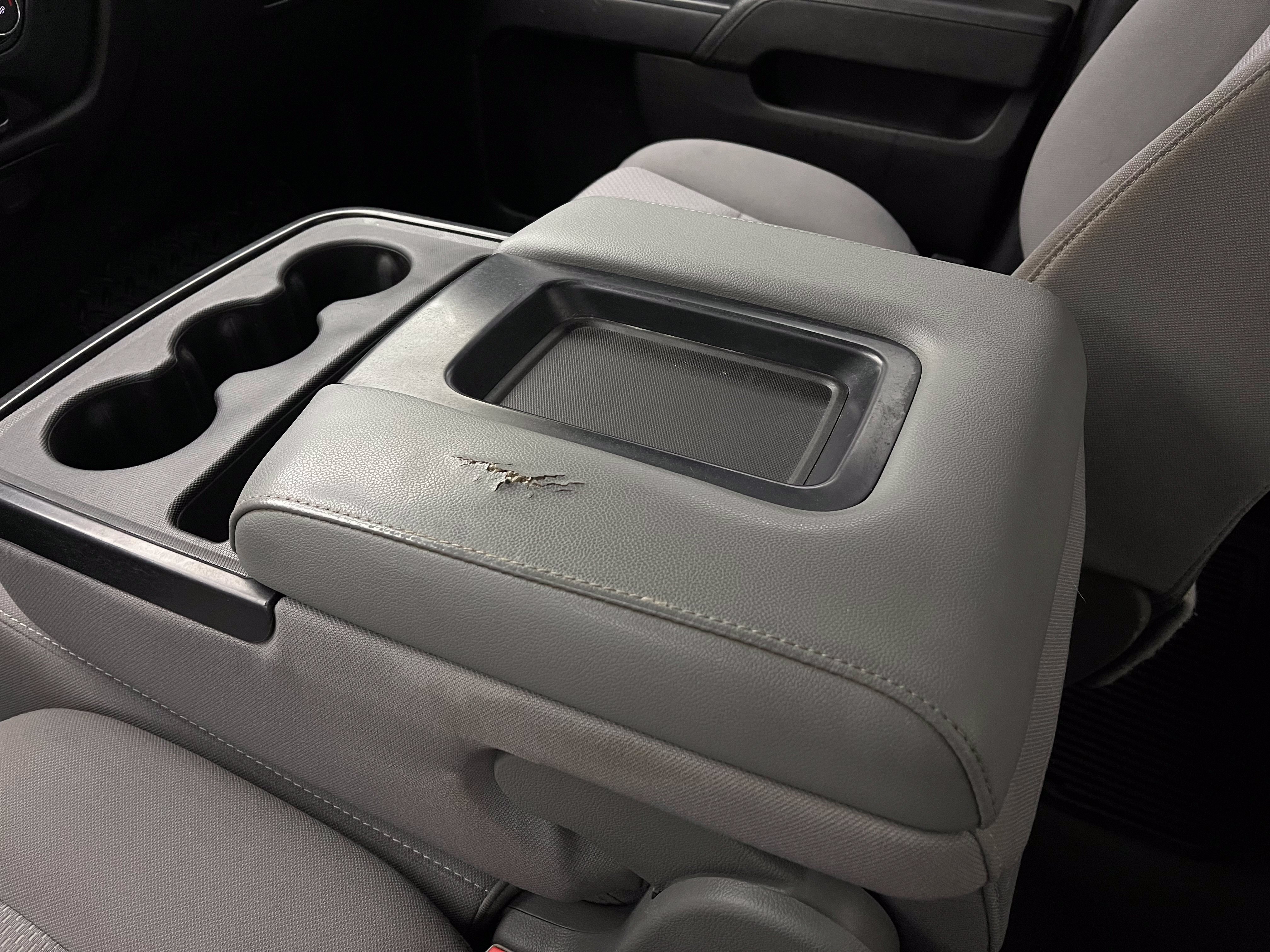 Used 2018 Summit White GMC Base image 25
