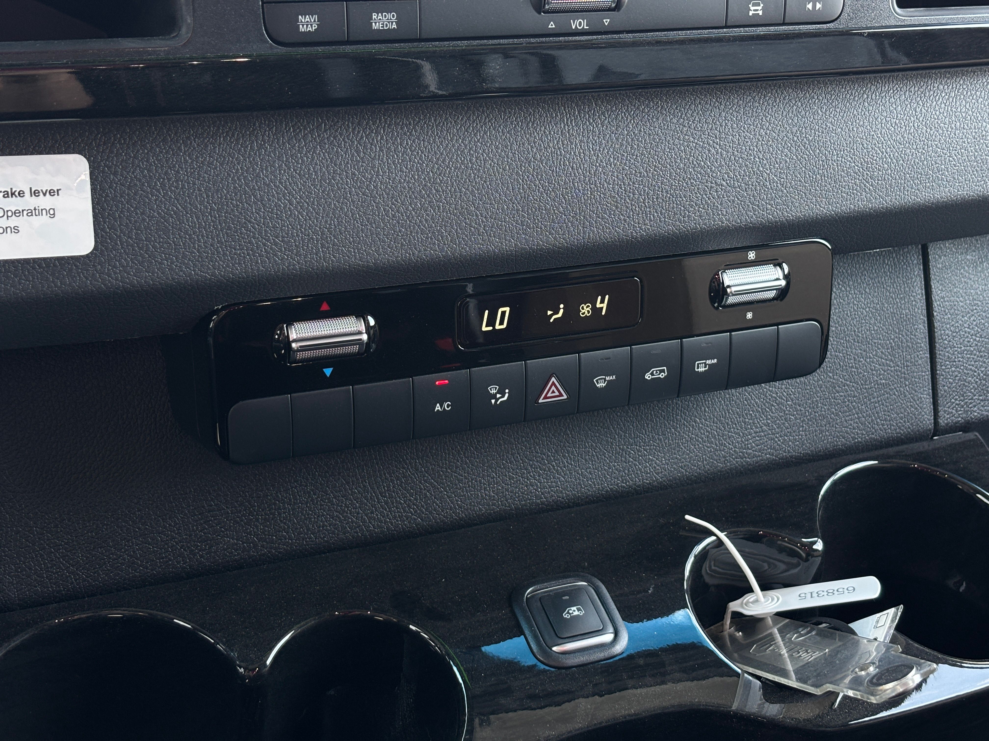 New 2027 Silver Mercedes-Benz Discovery Touring image 35