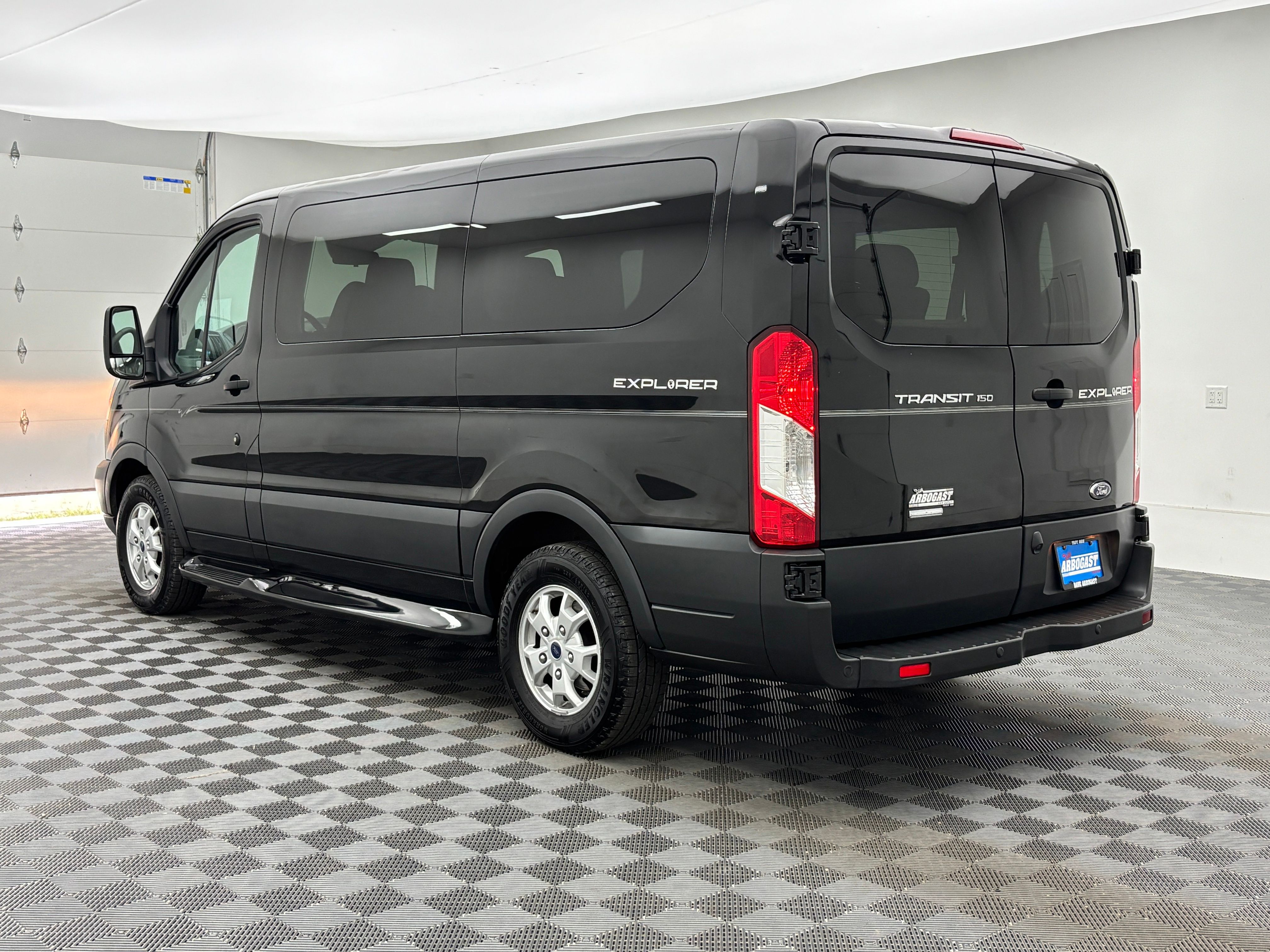 Used 2015 Tuxedo Black Metallic Ford Explorer Limited SE image 13