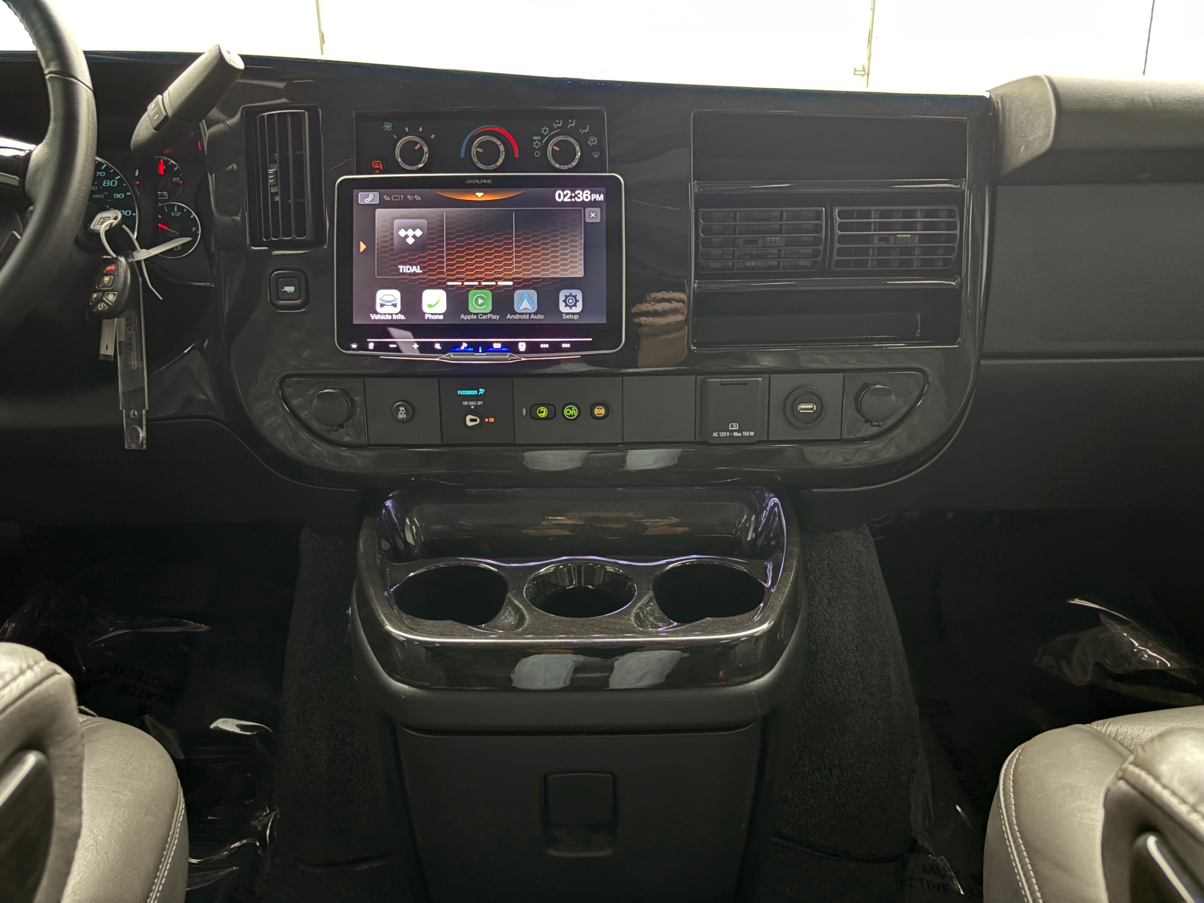 Used 2023 Silver Chevrolet Explorer Limited SE image 25