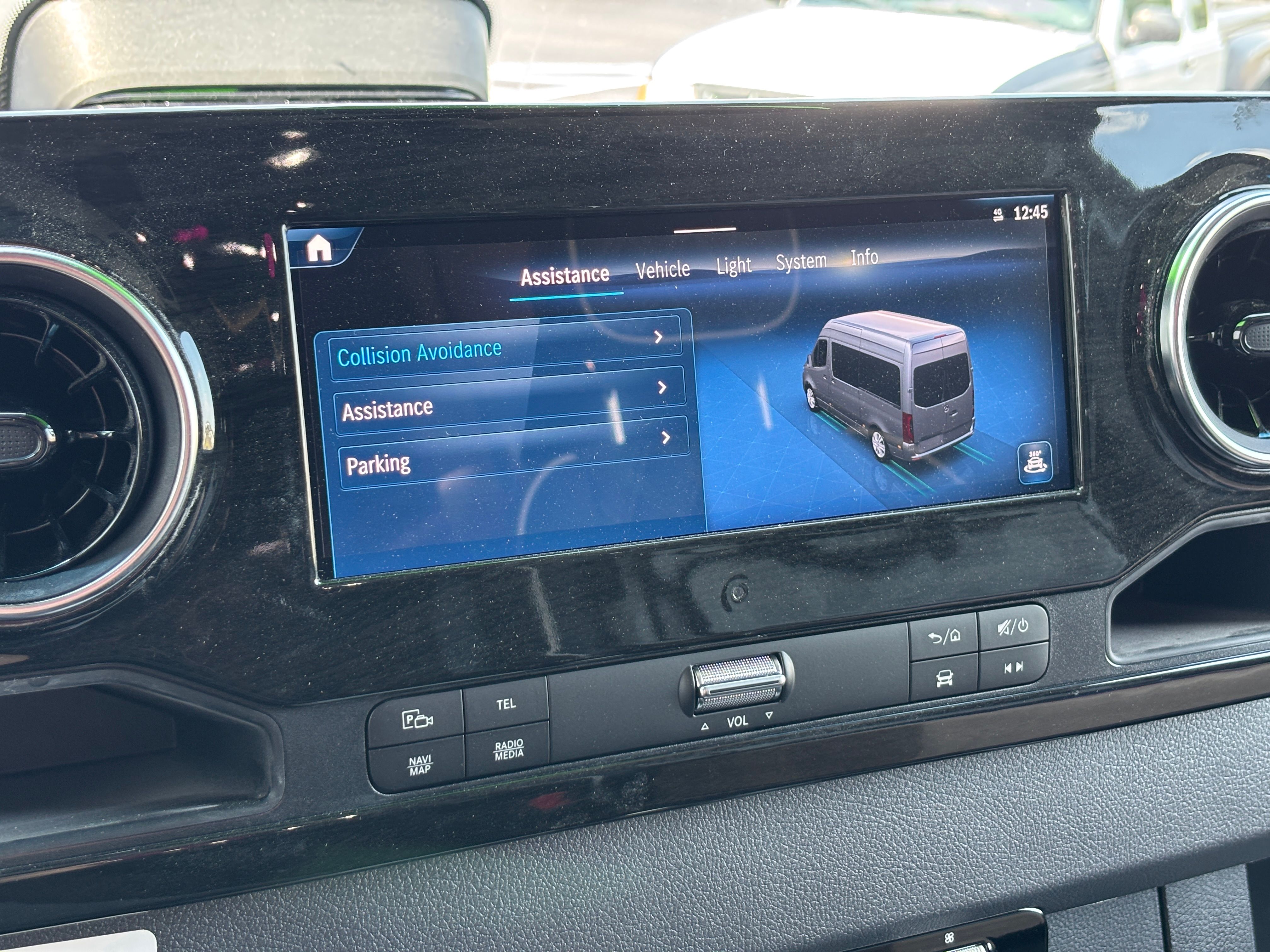 New 2027 Silver Mercedes-Benz Discovery Touring image 33