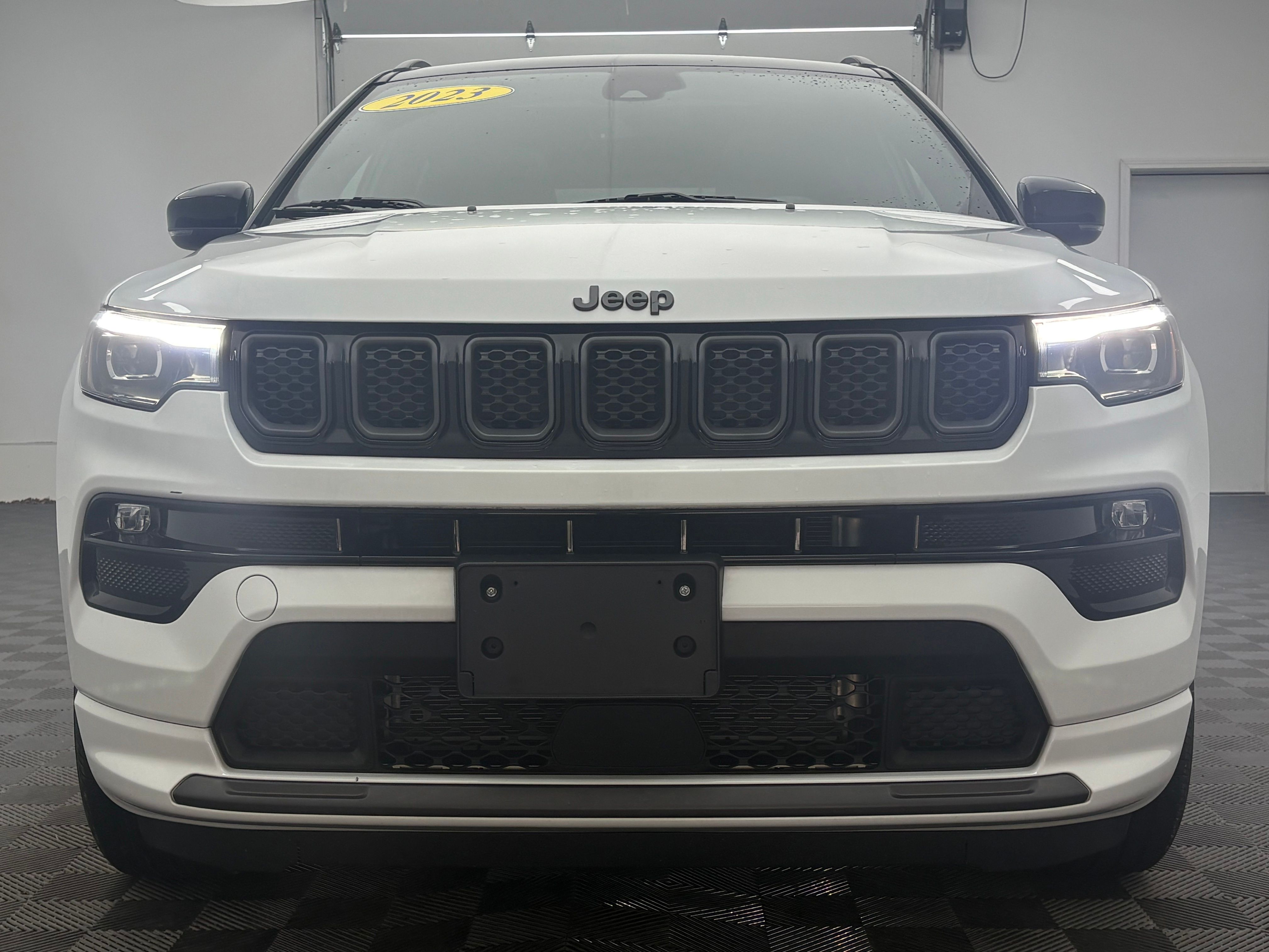 Used 2023 Bright White Clearcoat Jeep Limited image 12