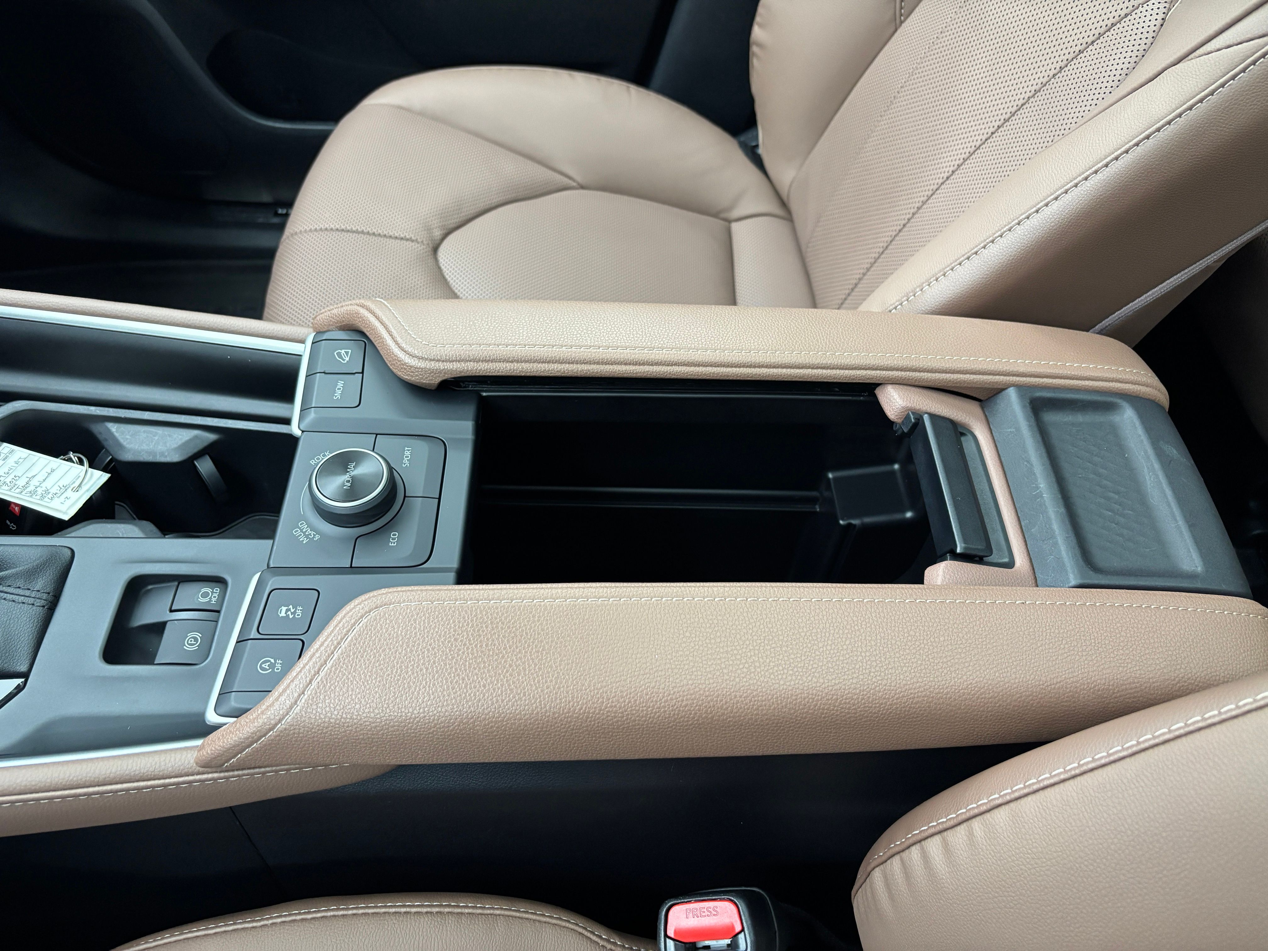Used 2025 Pearl Toyota Platinum image 35