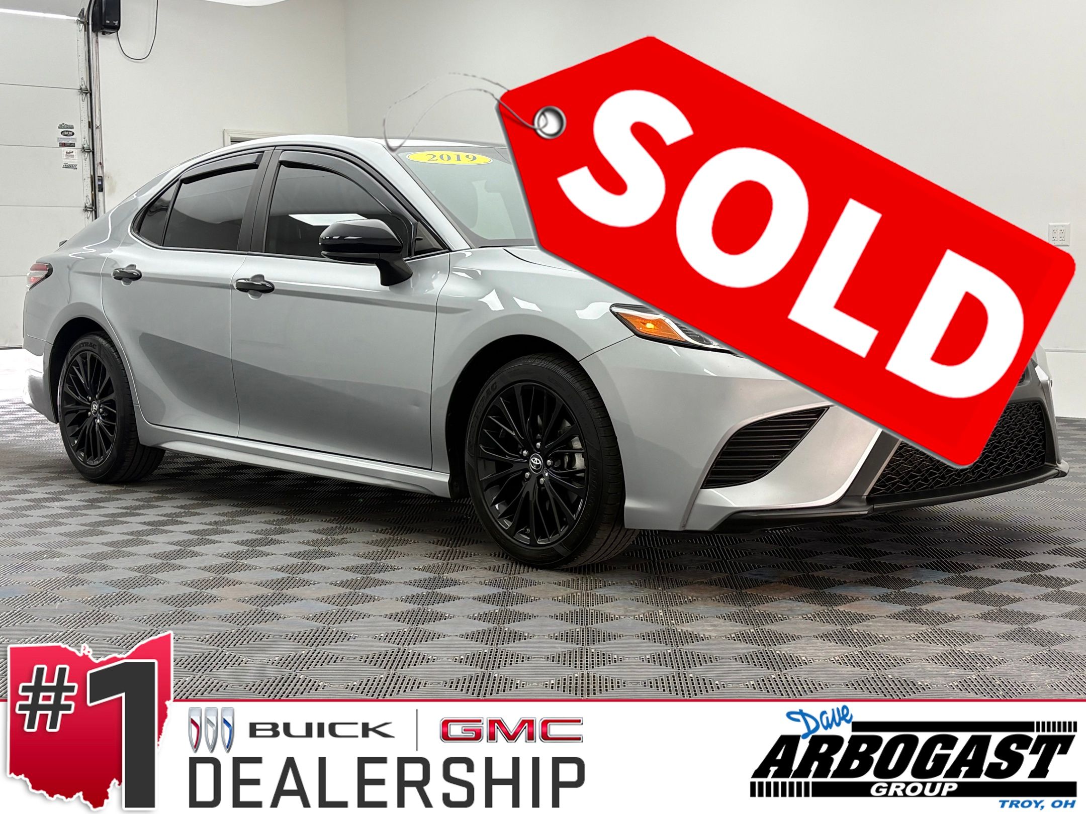 Celestial Silver Metallic 2019 Toyota Camry Sedan Front-Wheel Drive 8-Speed Automatic