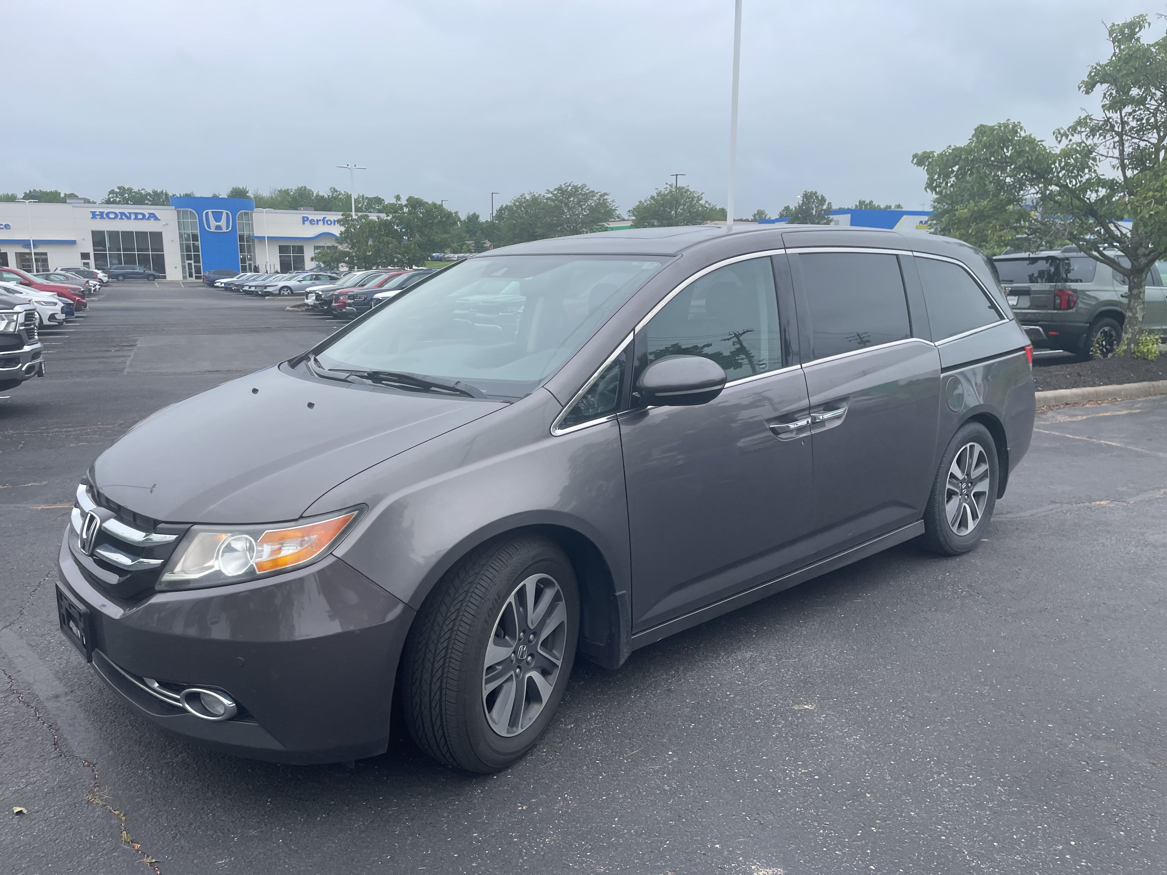 2015 Honda Odyssey Touring Elite photo