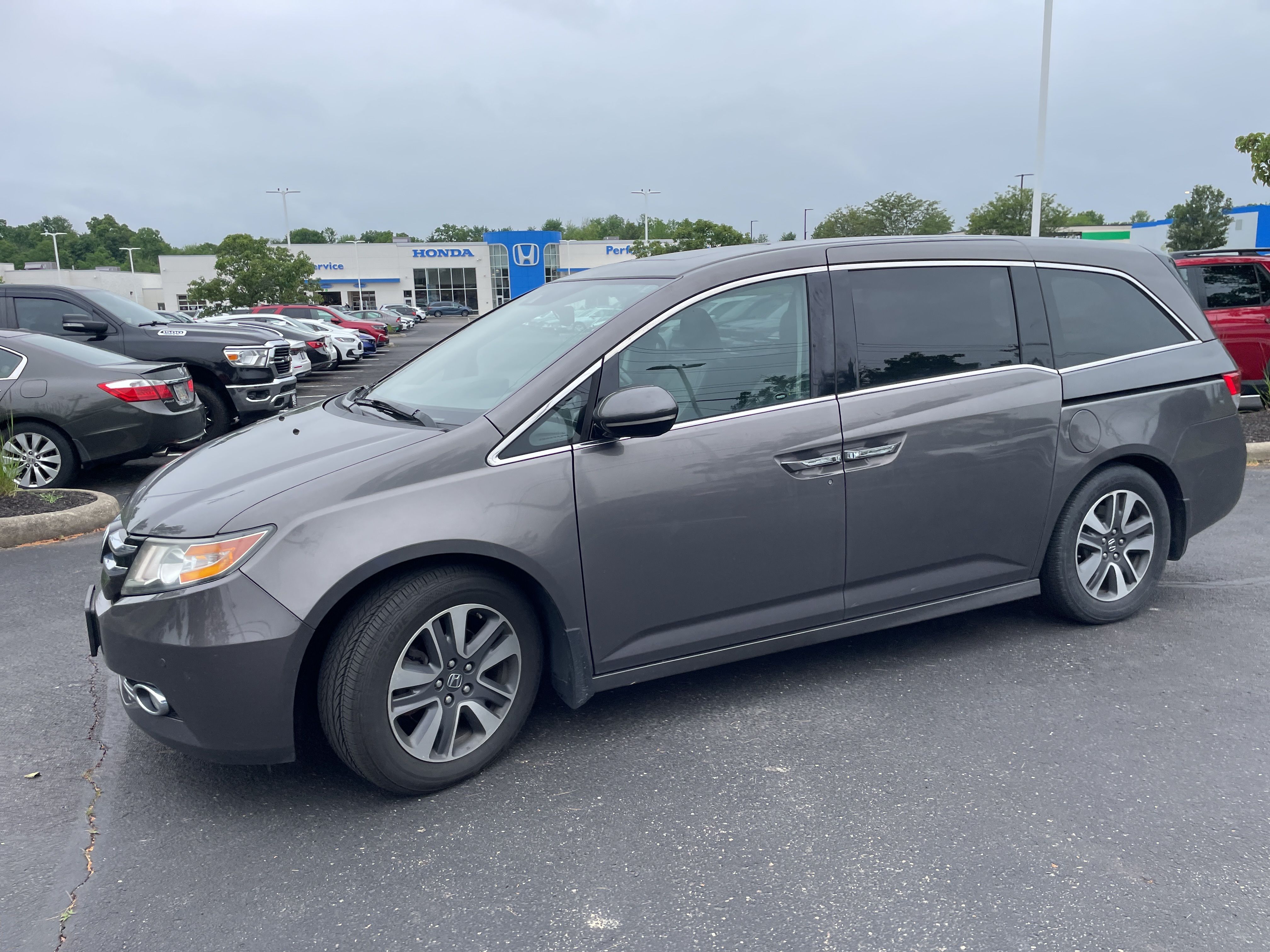 2015 Honda Odyssey Touring Elite photo
