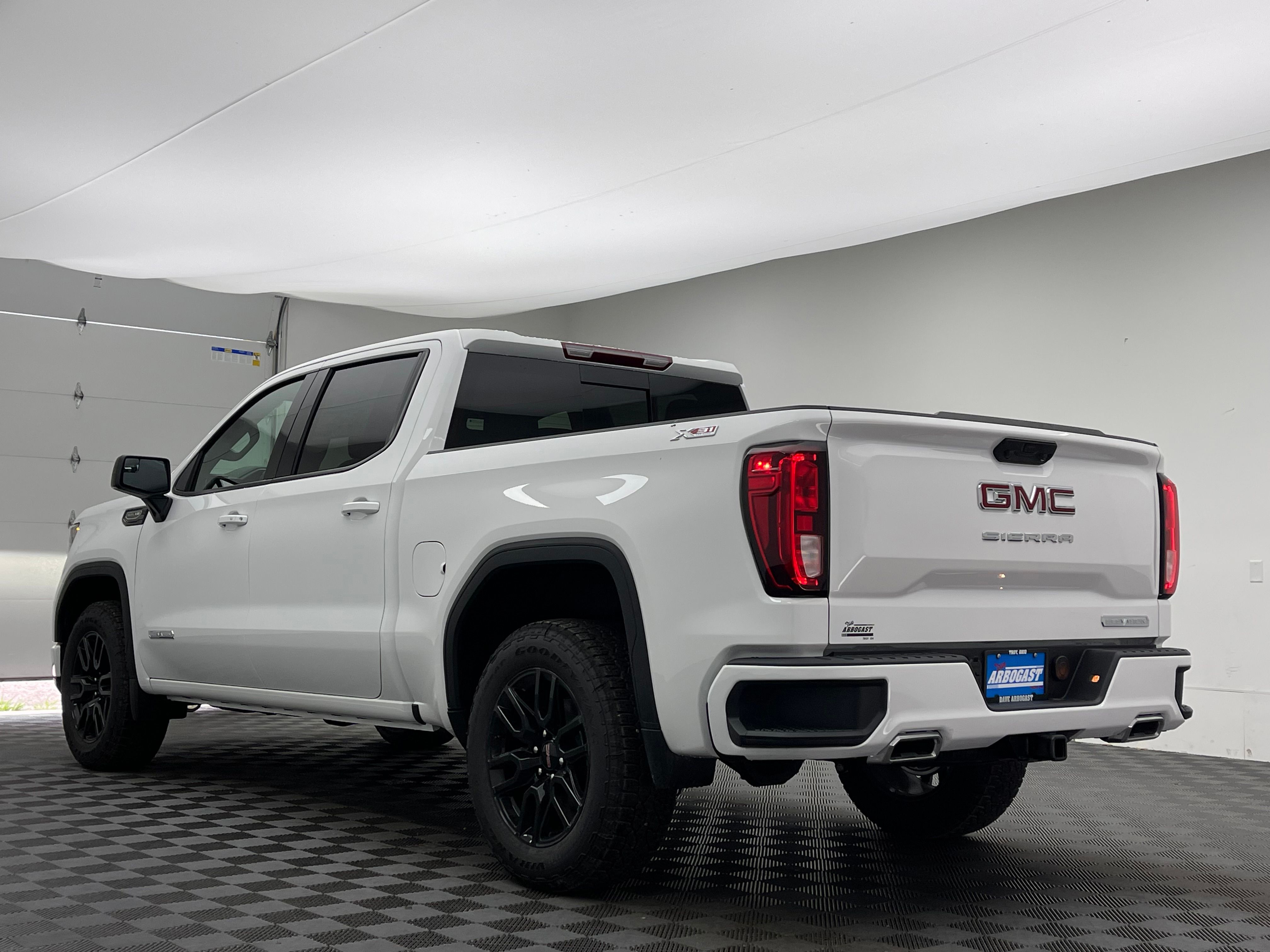 New 2026 Summit White GMC Elevation image 10