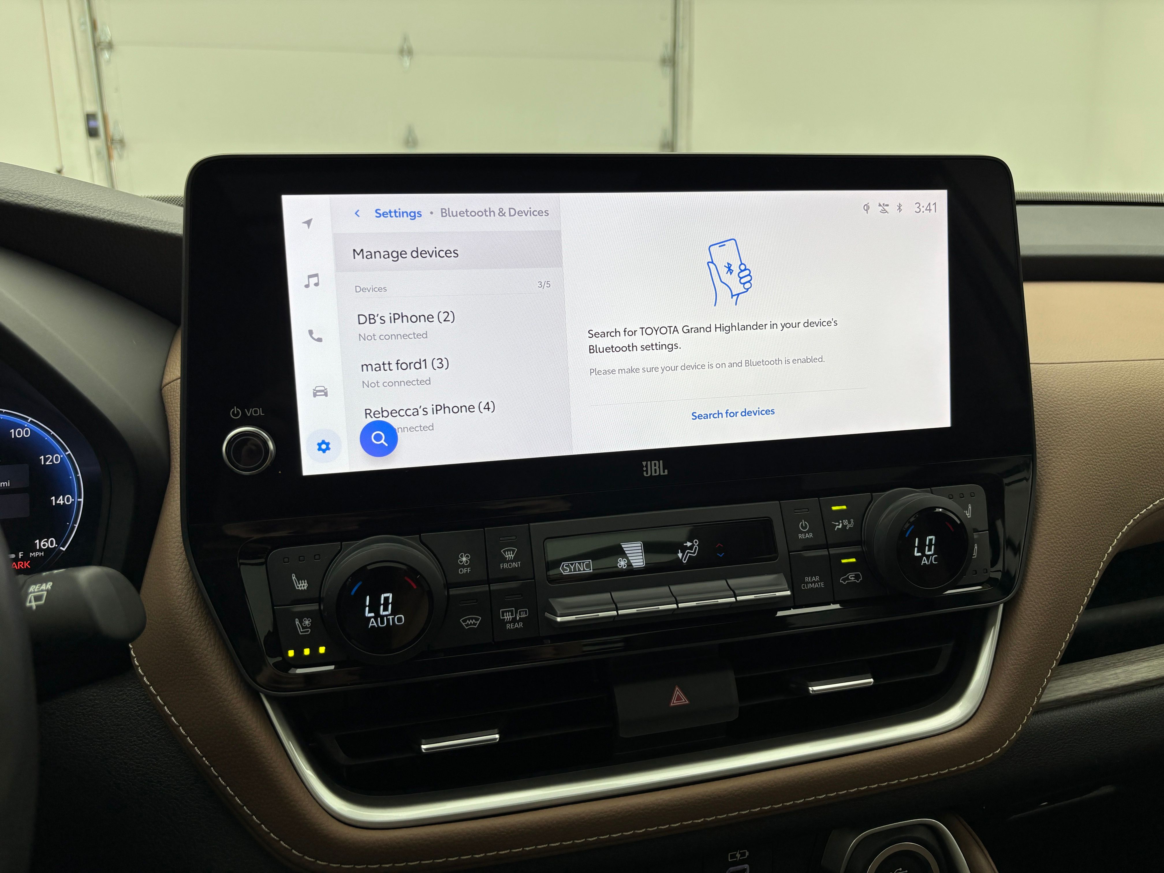 Used 2025 Pearl Toyota Platinum image 29