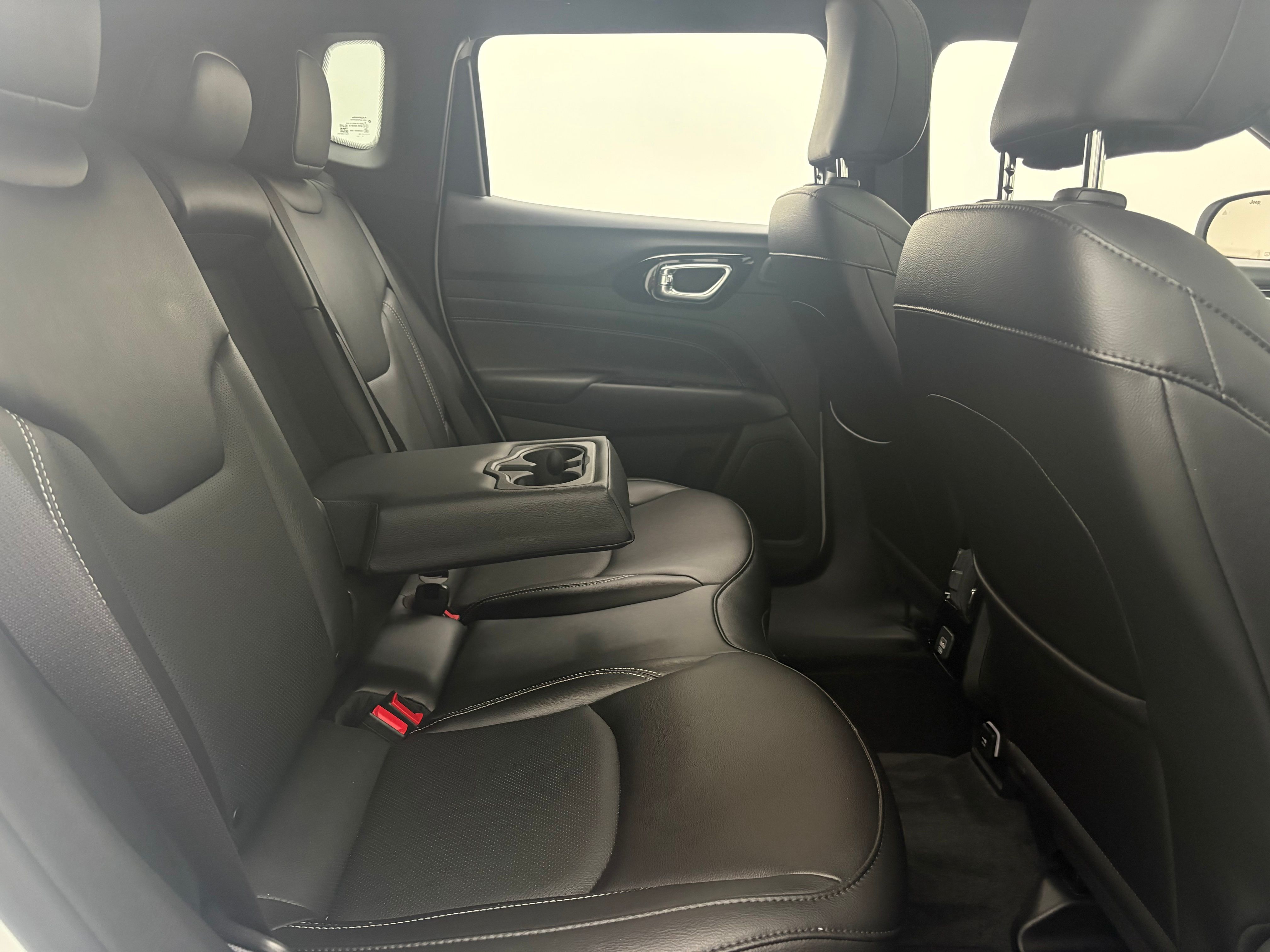 Used 2023 Bright White Clearcoat Jeep Limited image 33