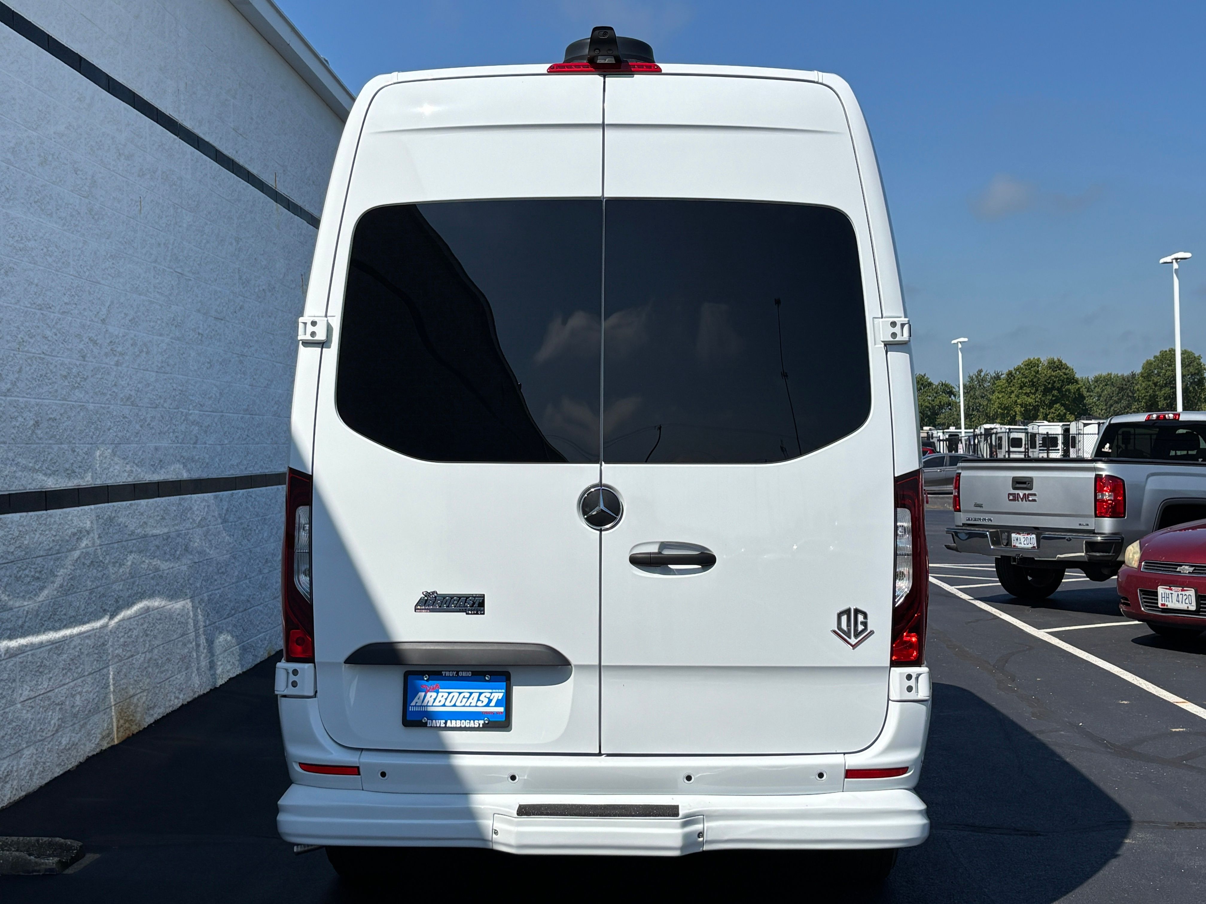 New 2027 White Mercedes-Benz Discovery Touring image 9