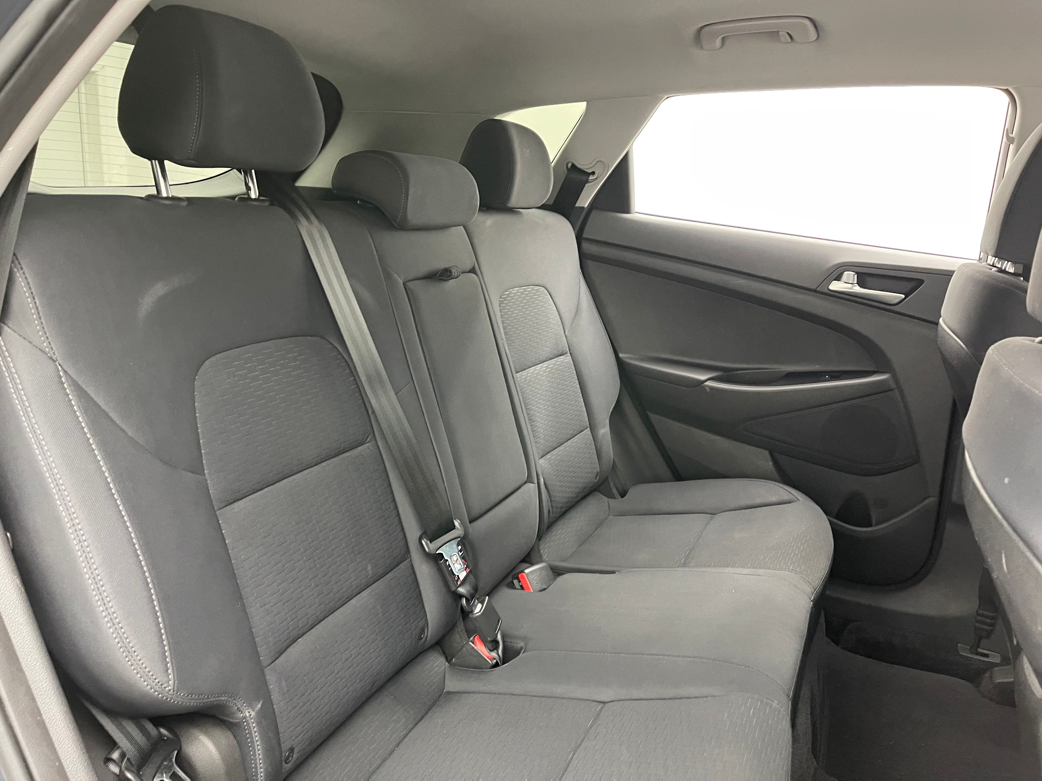 Used 2021 Dusk Blue Hyundai SE image 31