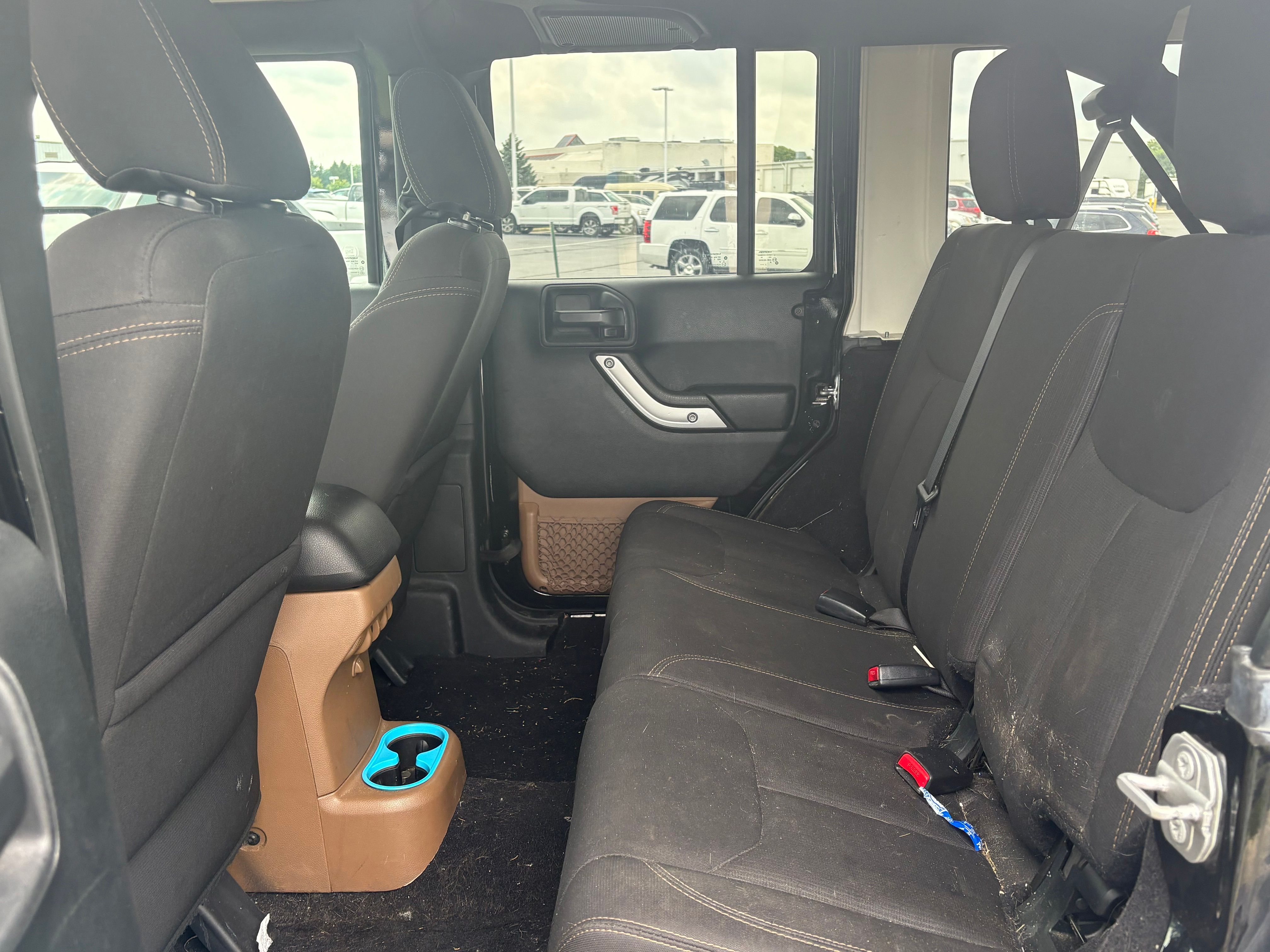 Used 2018  Jeep Unlimited Rubicon image 14