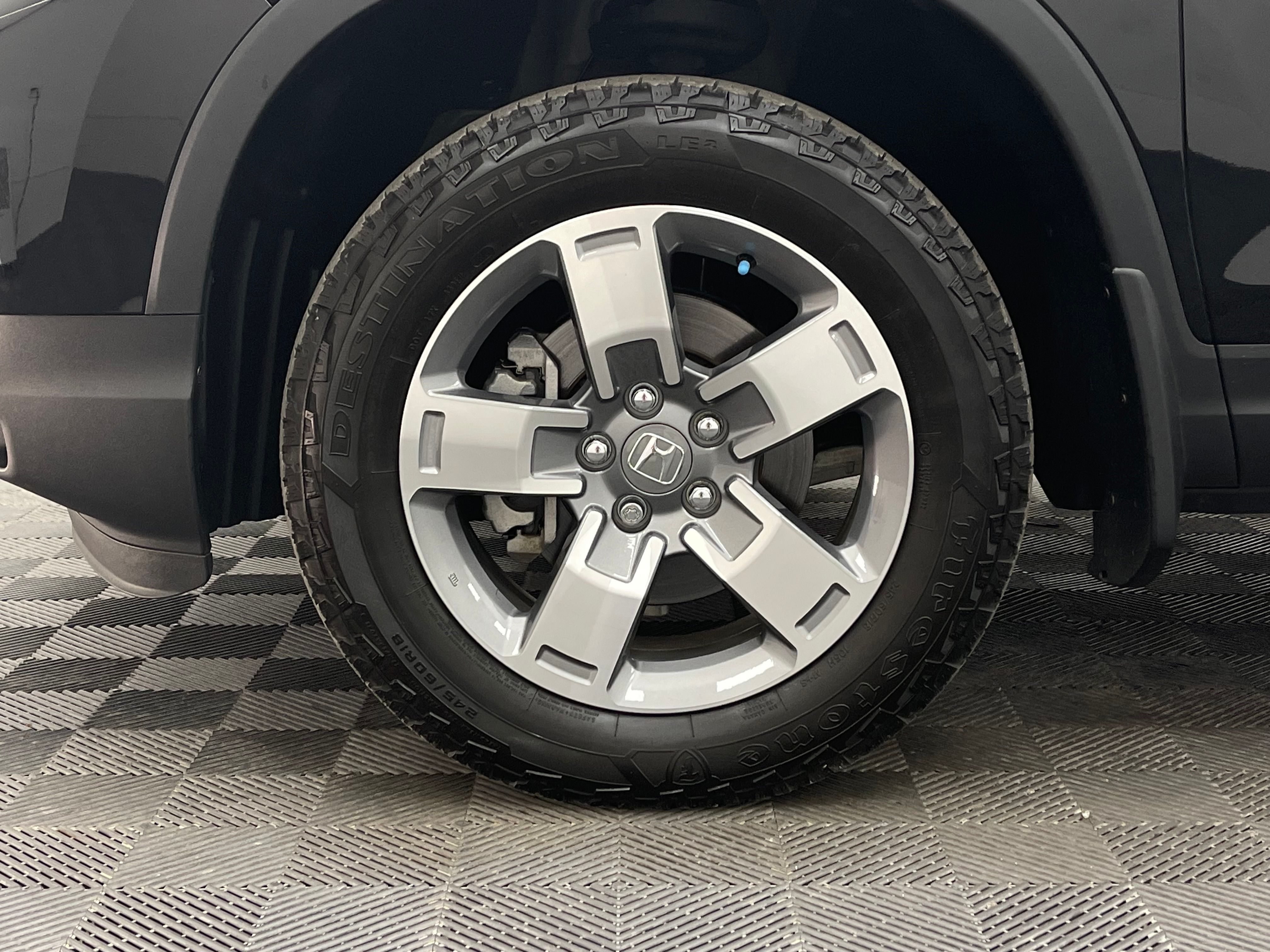 Used 2025 Crystal Black Pearl Honda RTL image 13