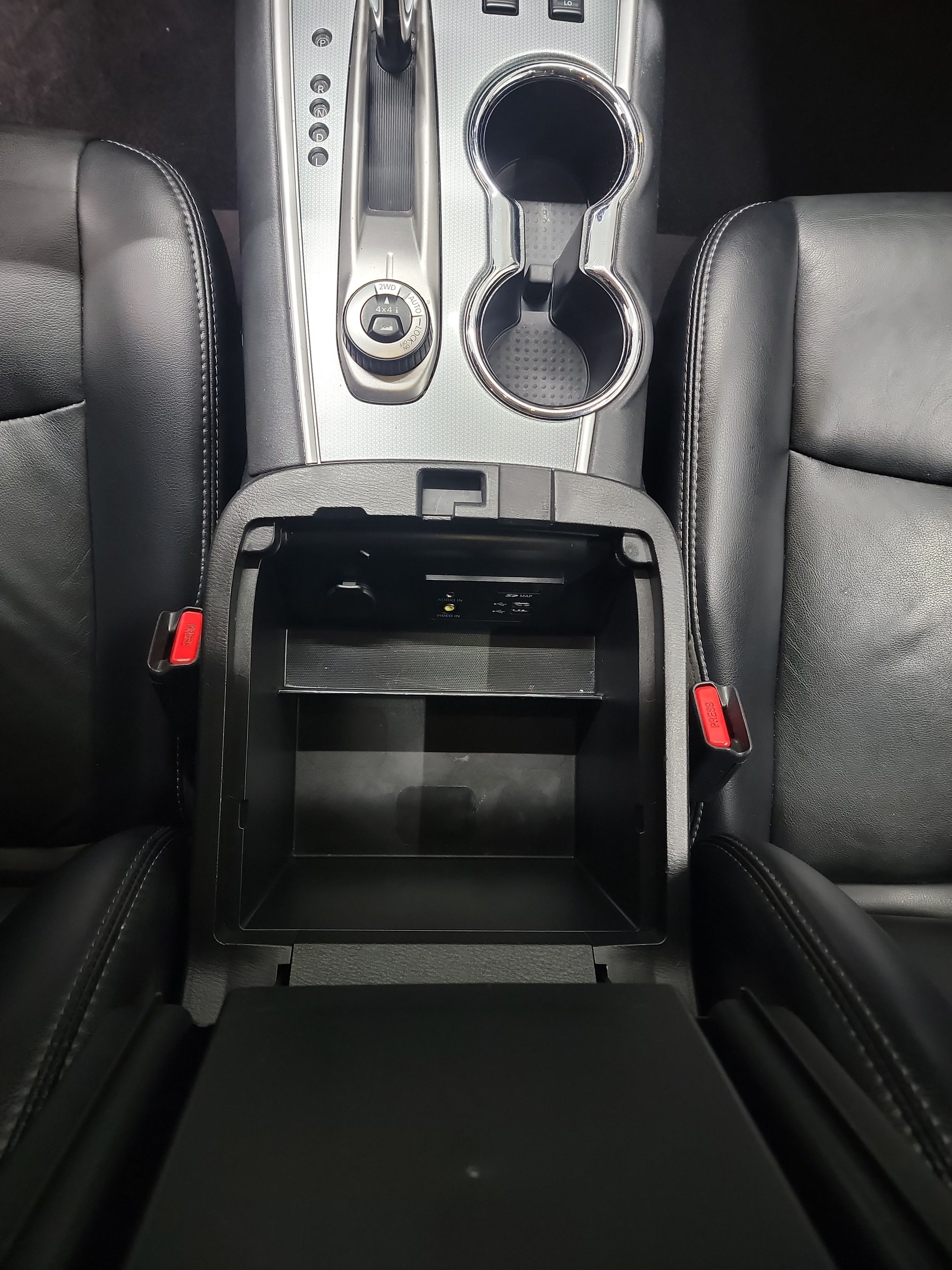 2019 Nissan Pathfinder SL photo