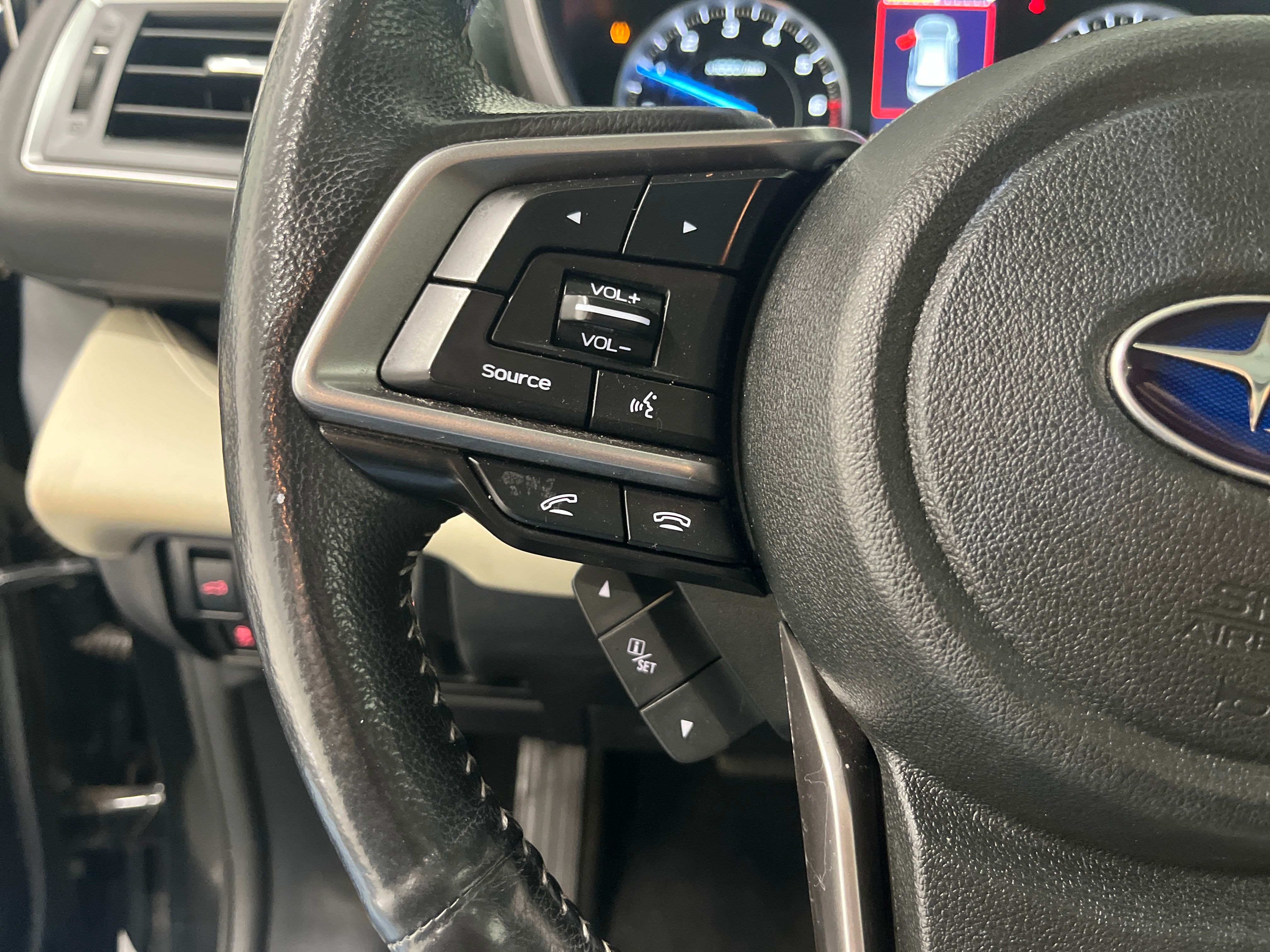 2022 Subaru Ascent Limited photo