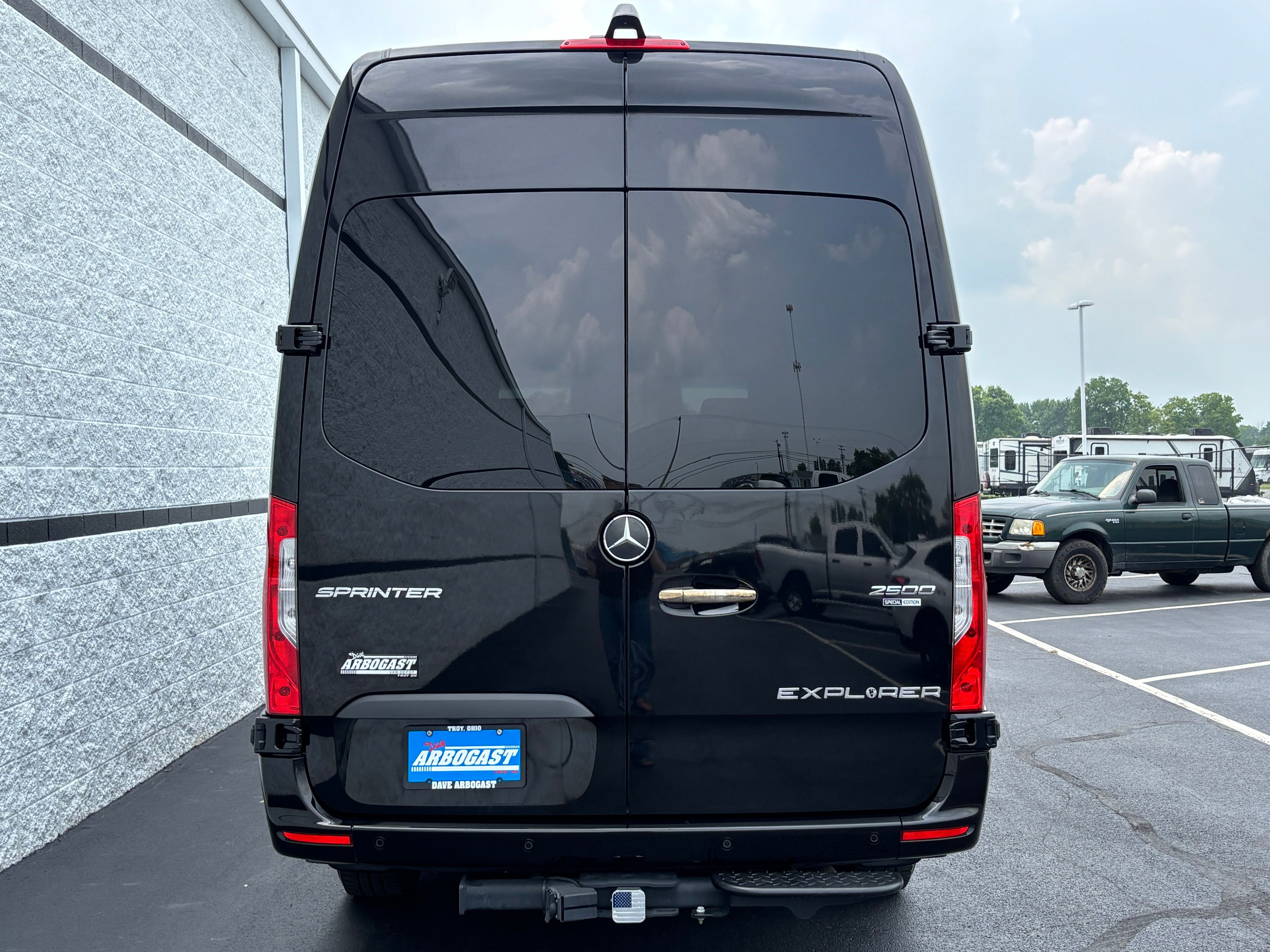 Used 2023 Black Mercedes-Benz Explorer Limited SE image 11