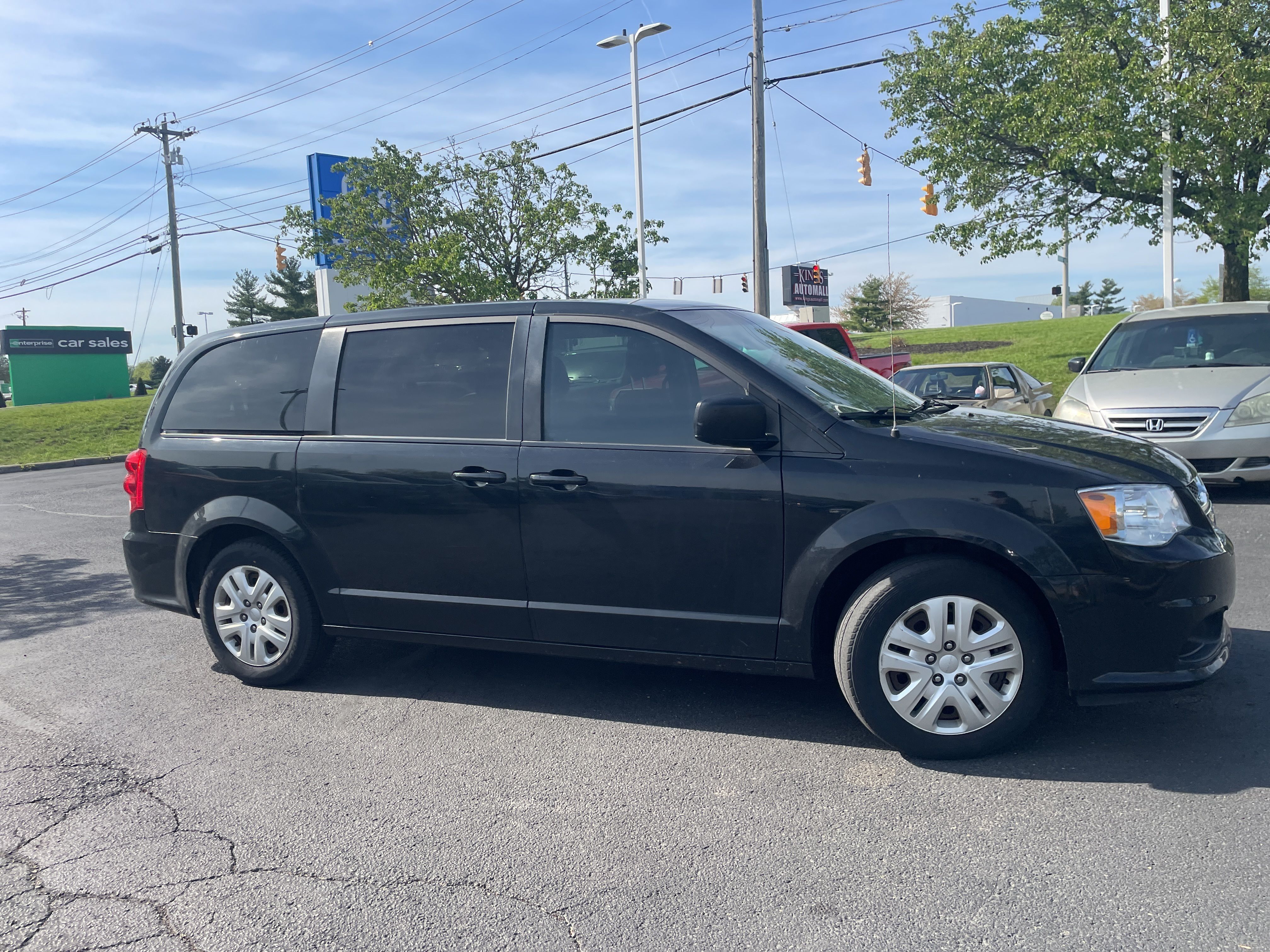 2018 Dodge Grand Caravan SE photo