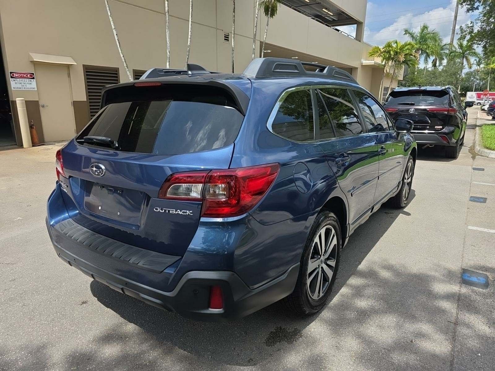 2019 Subaru Outback 2.5i photo