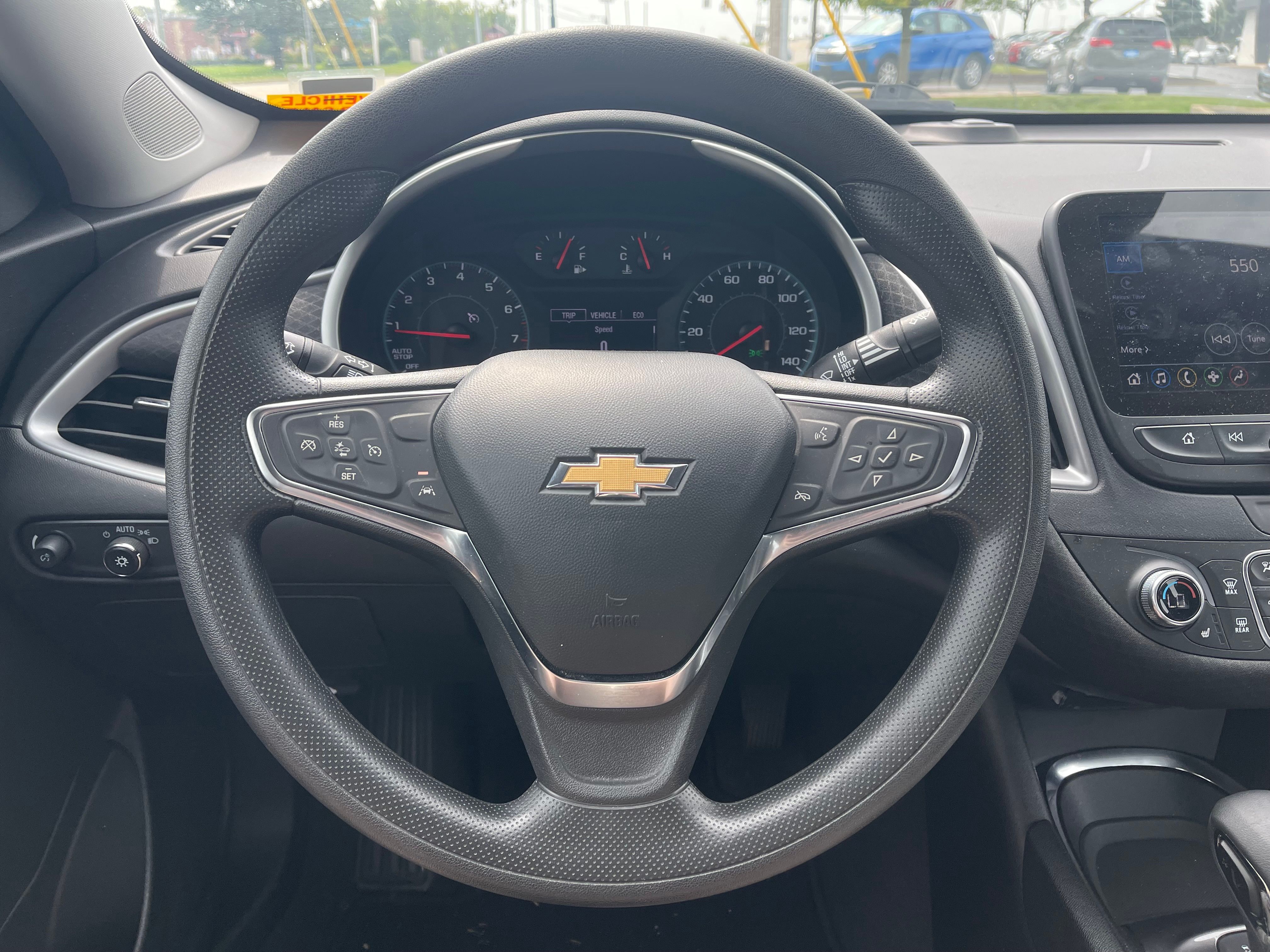 Used 2025 Summit White Chevrolet LT image 10