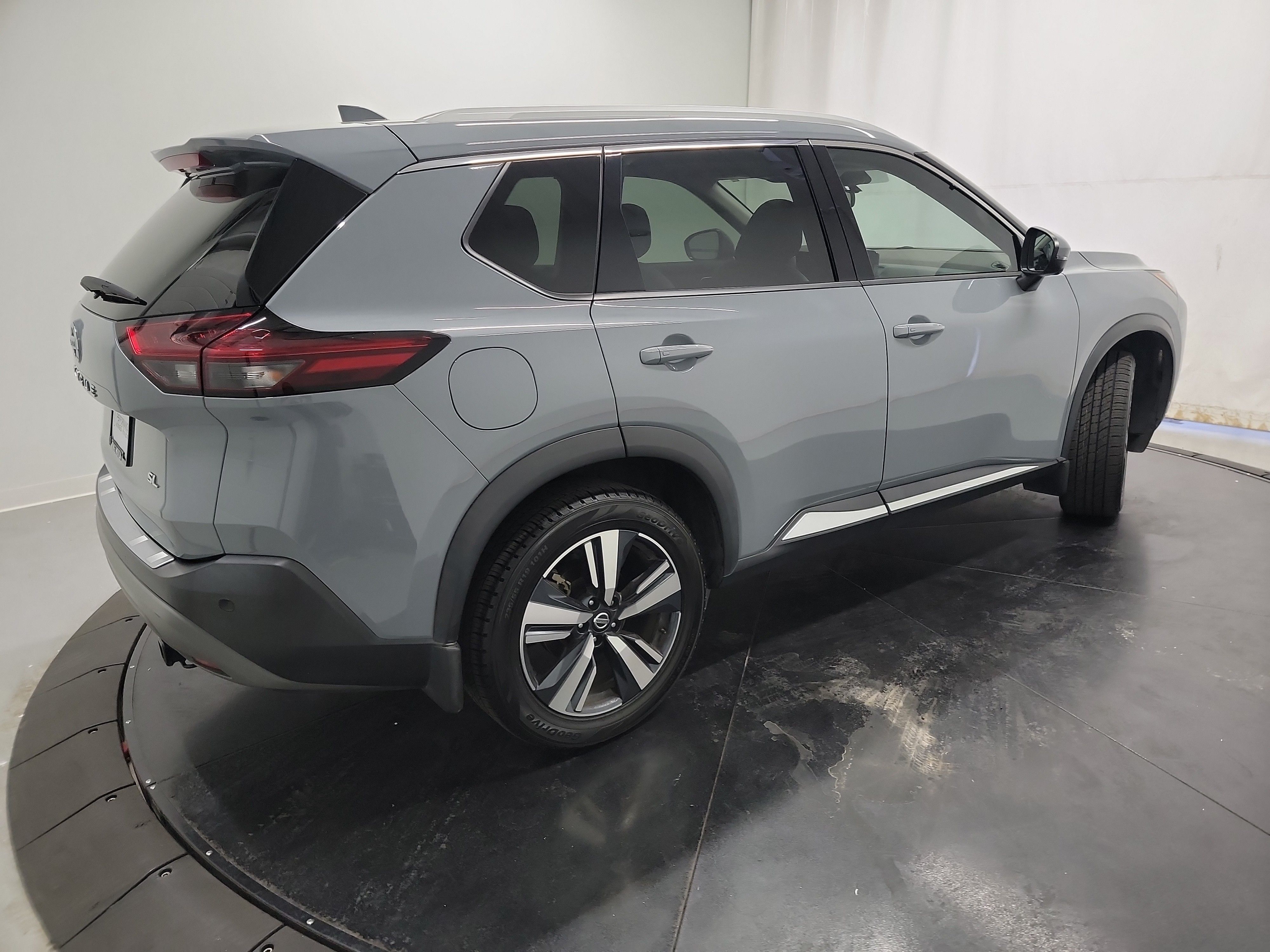 2021 Nissan Rogue SL photo