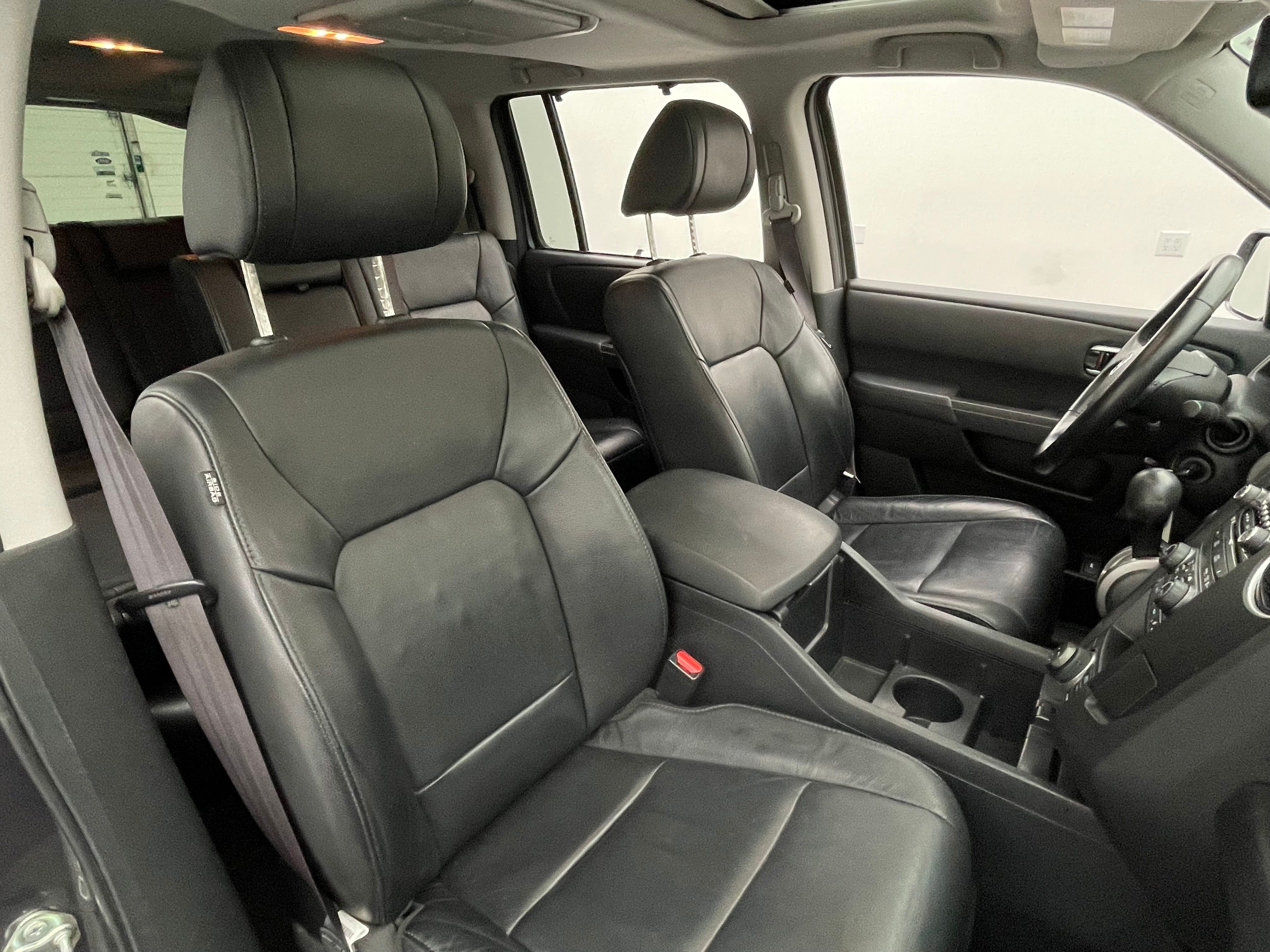 Used 2015 Modern Steel Metallic Honda Touring image 37
