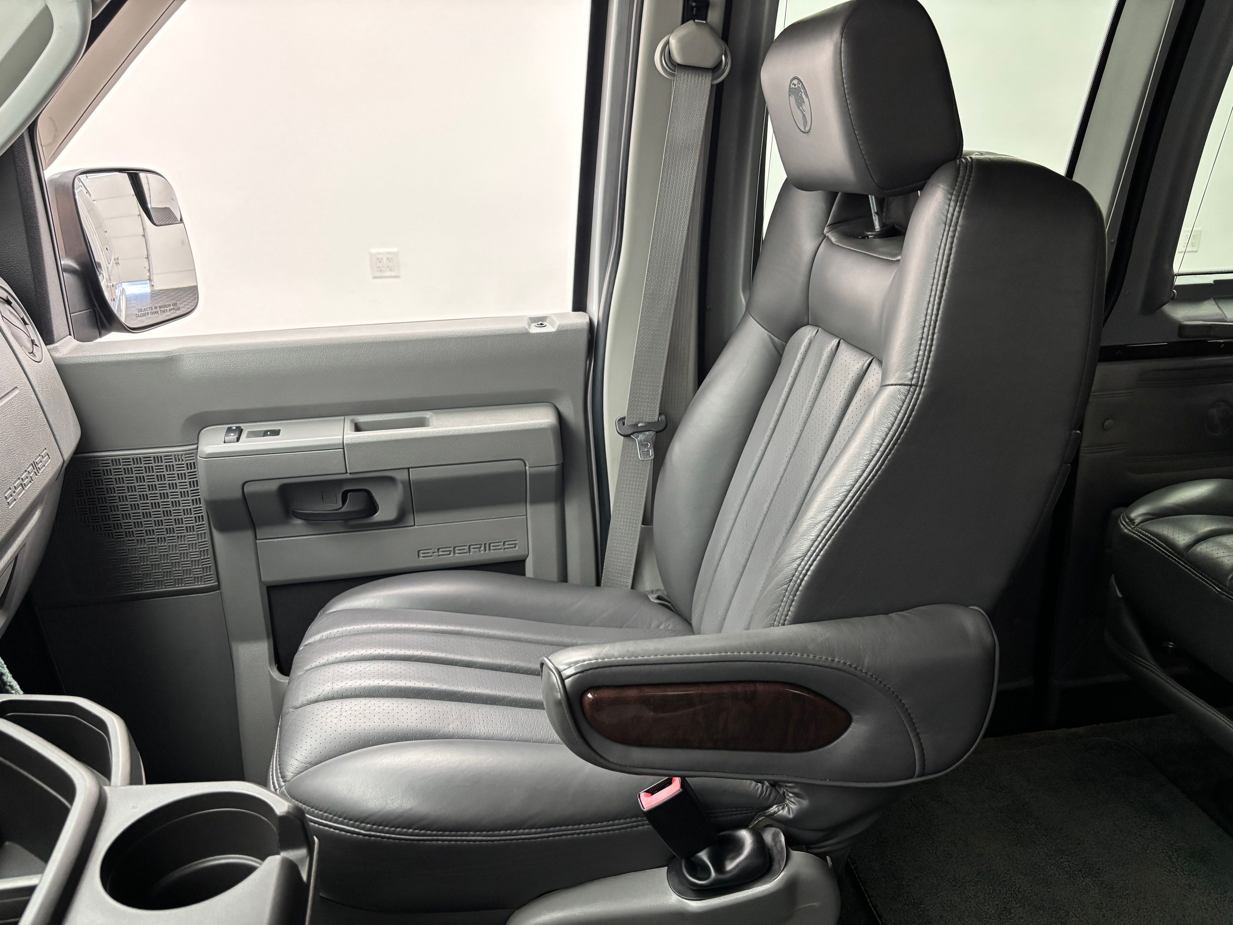 Used 2013 Ingot Silver Ford Explorer Limited SE image 35