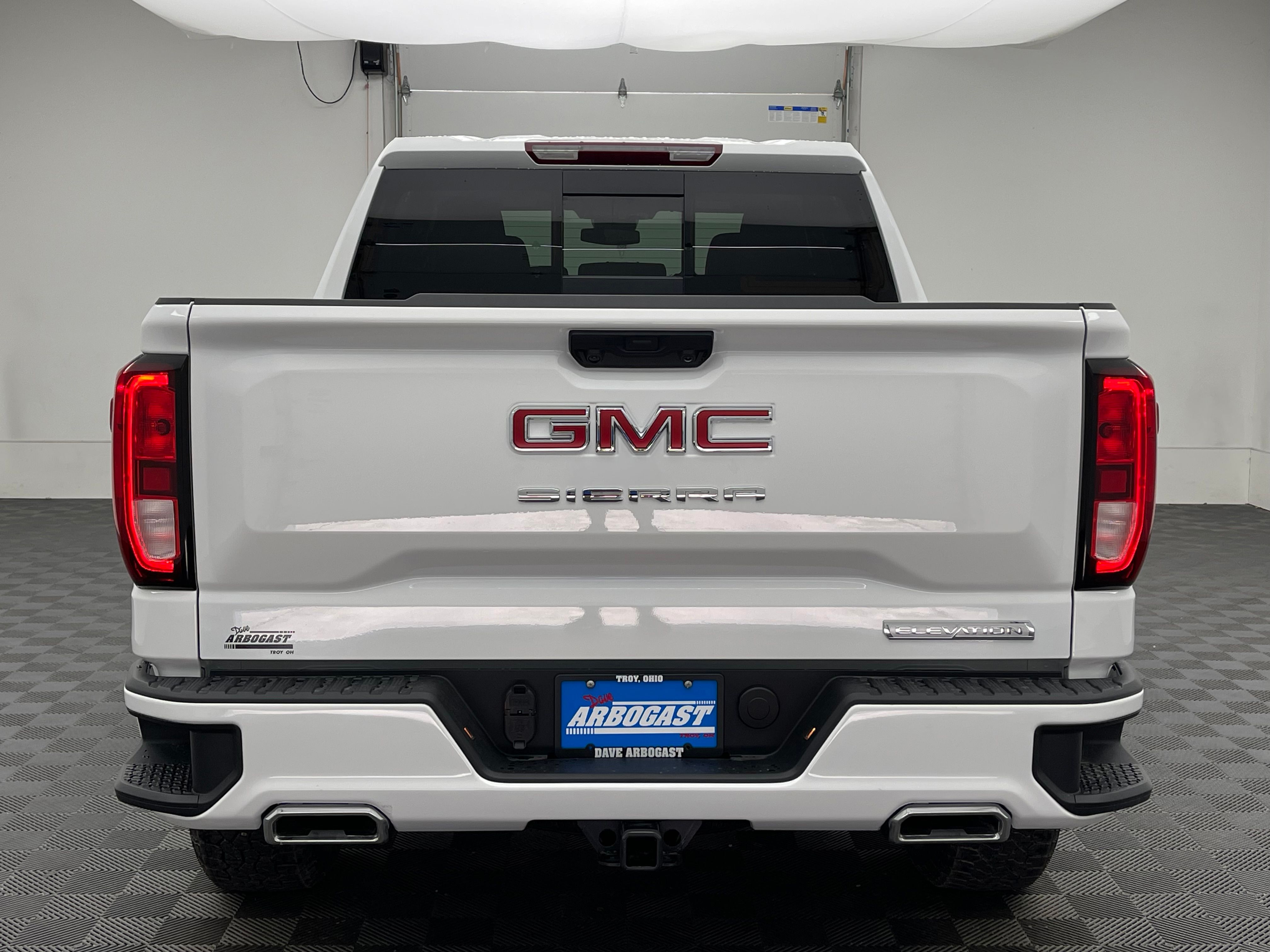 New 2026 Summit White GMC Elevation image 8