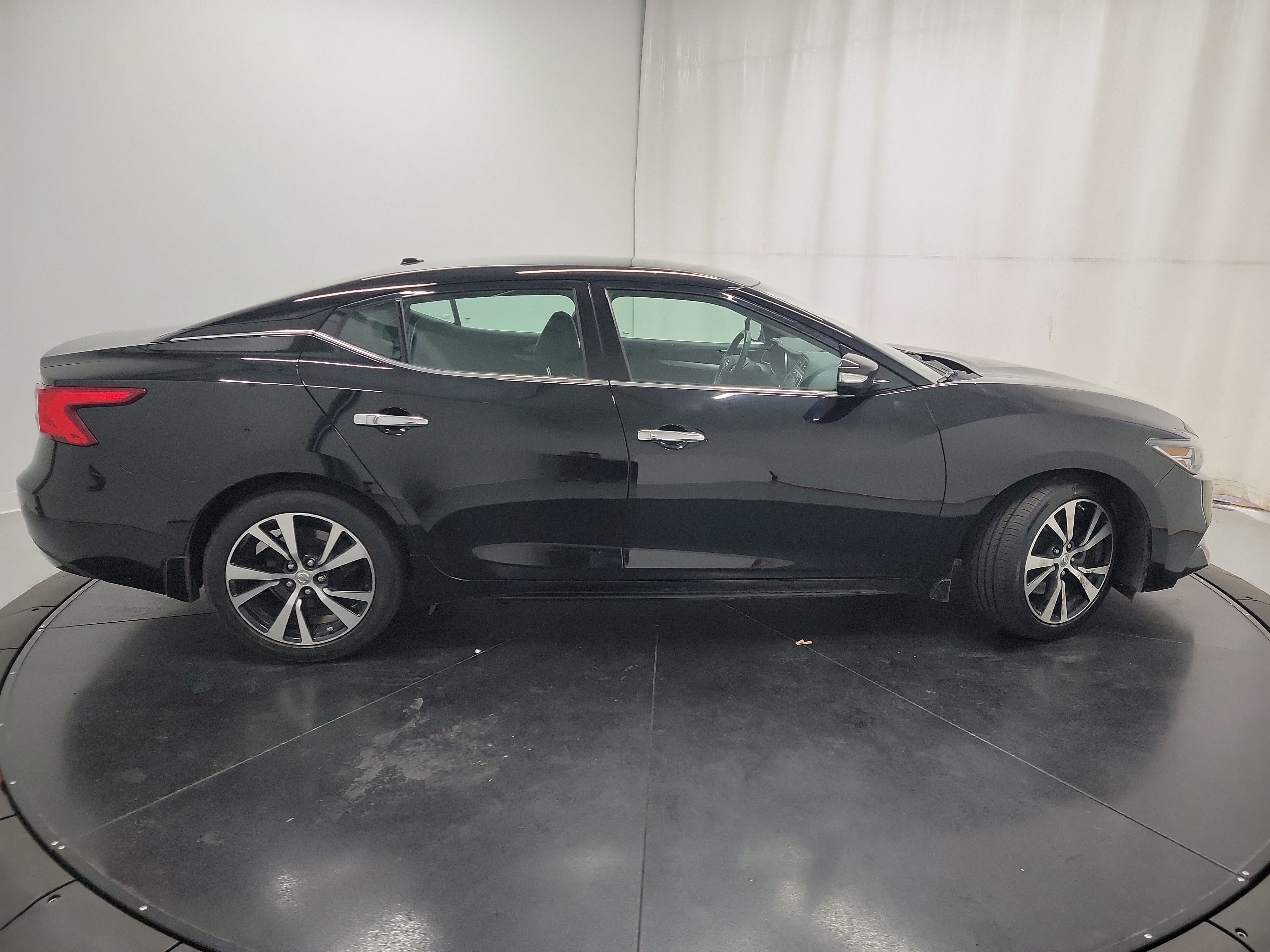 2018 Nissan Maxima 3.5 SV photo