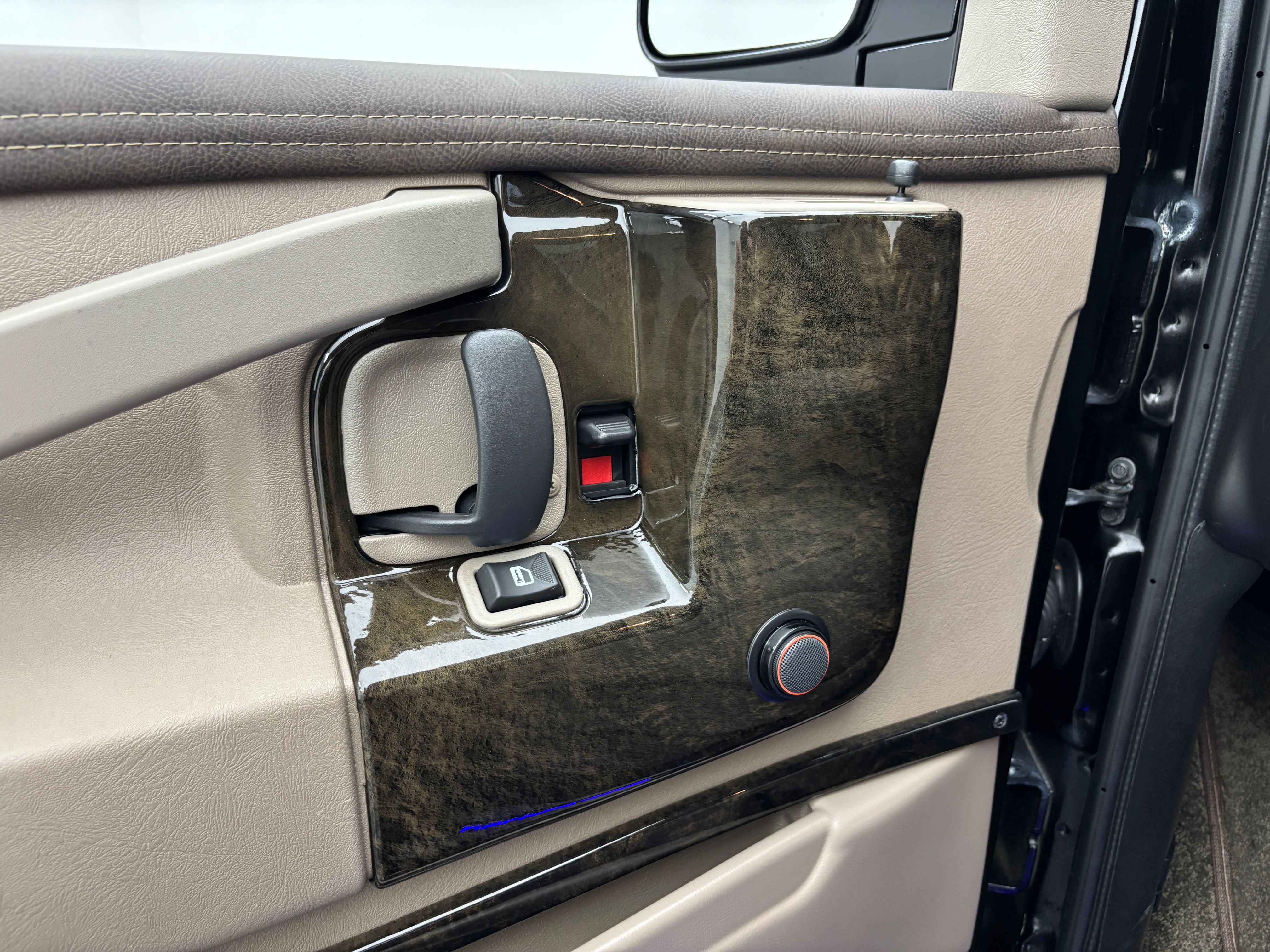 New 2026 Onyx Black GMC Explorer Limited SE image 18