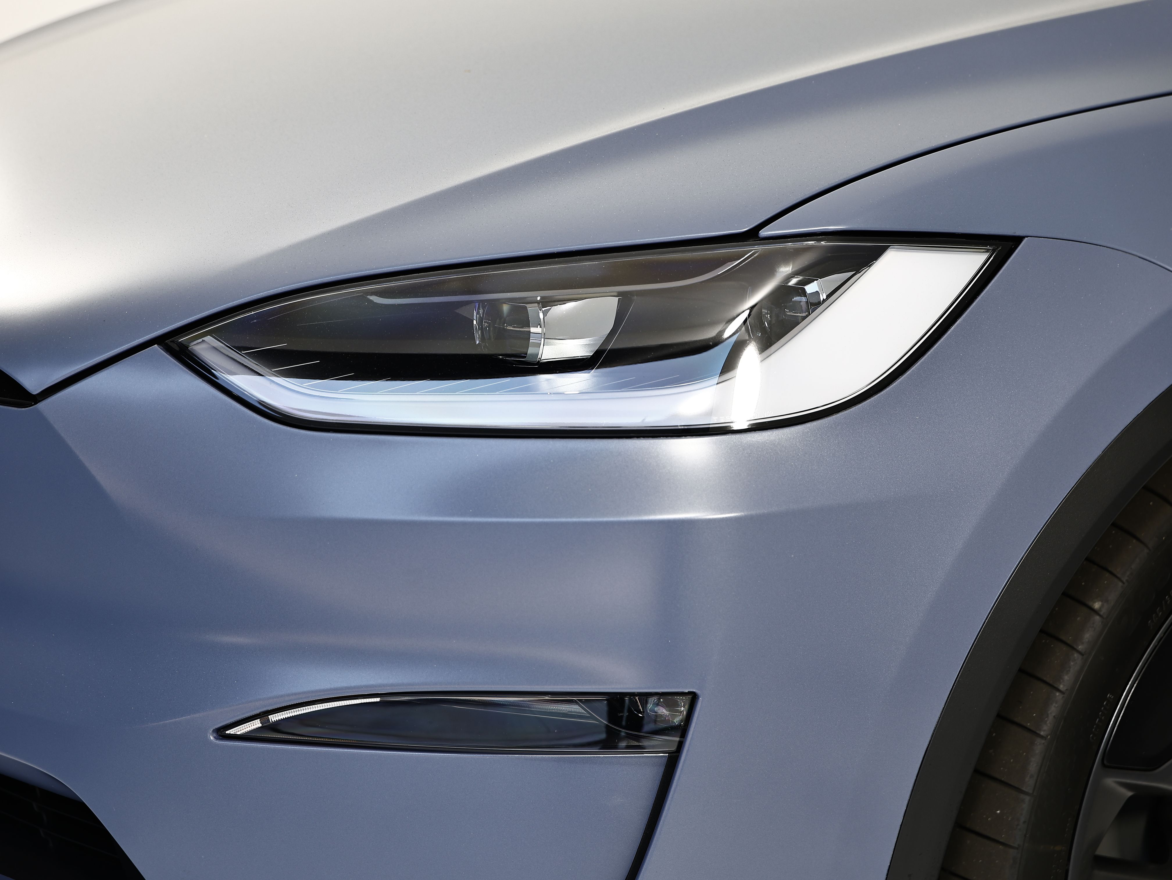 Used 2026 Blue Tesla Plaid image 10