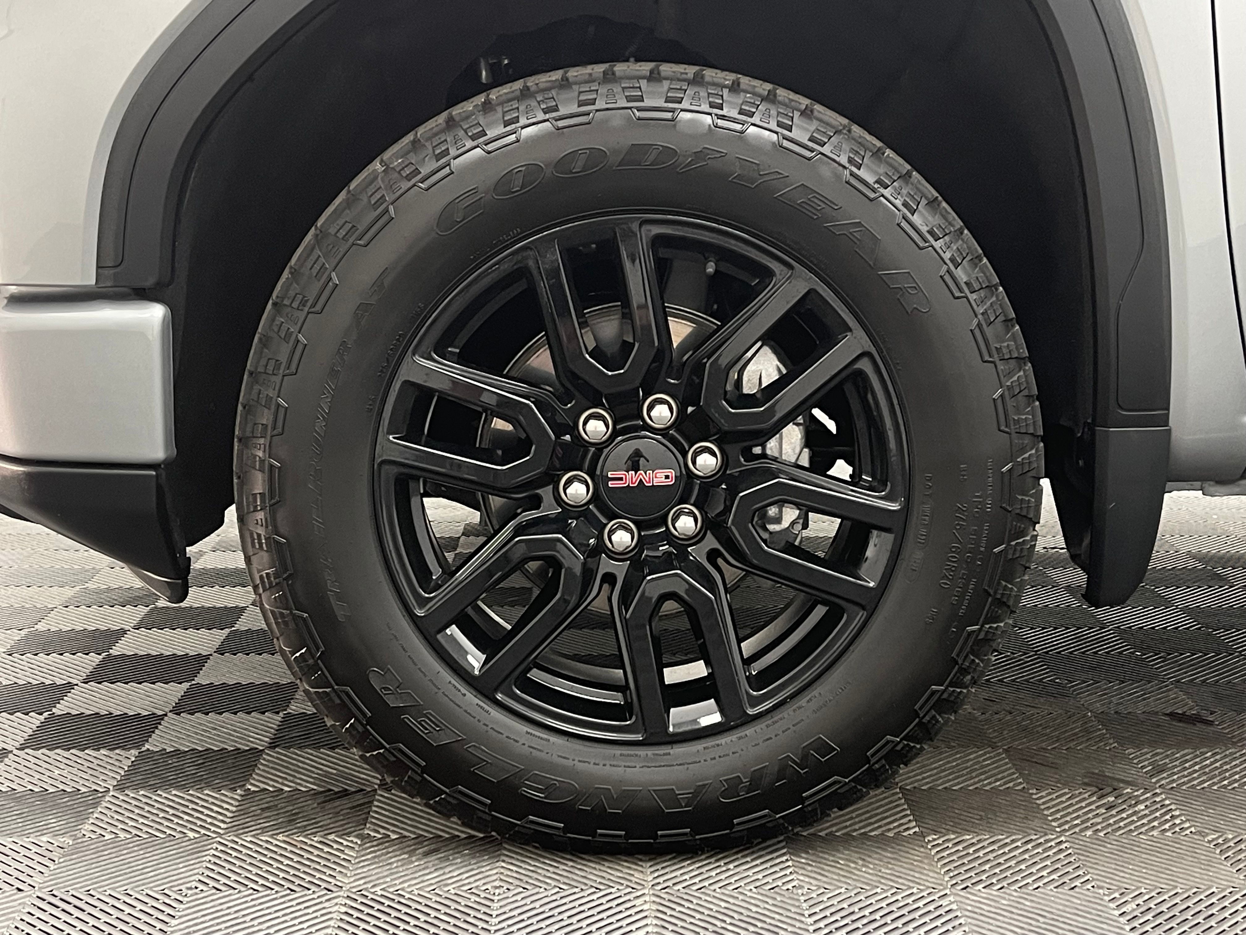 Used 2023 Sterling Metallic GMC Elevation image 13