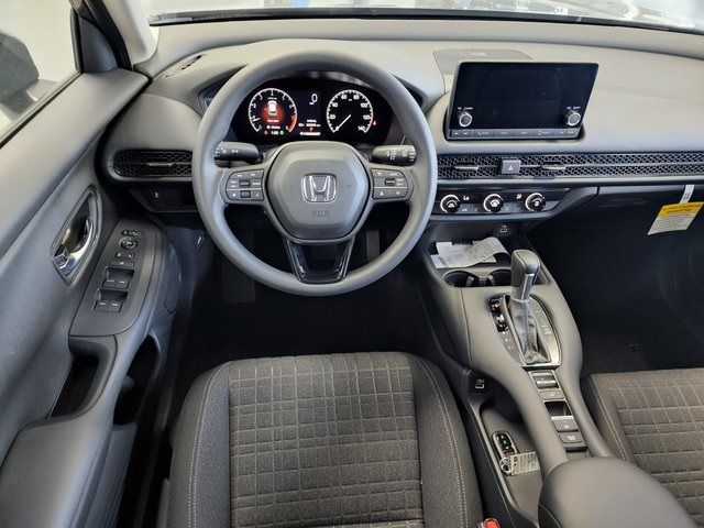 2025 Honda HR-V LX photo
