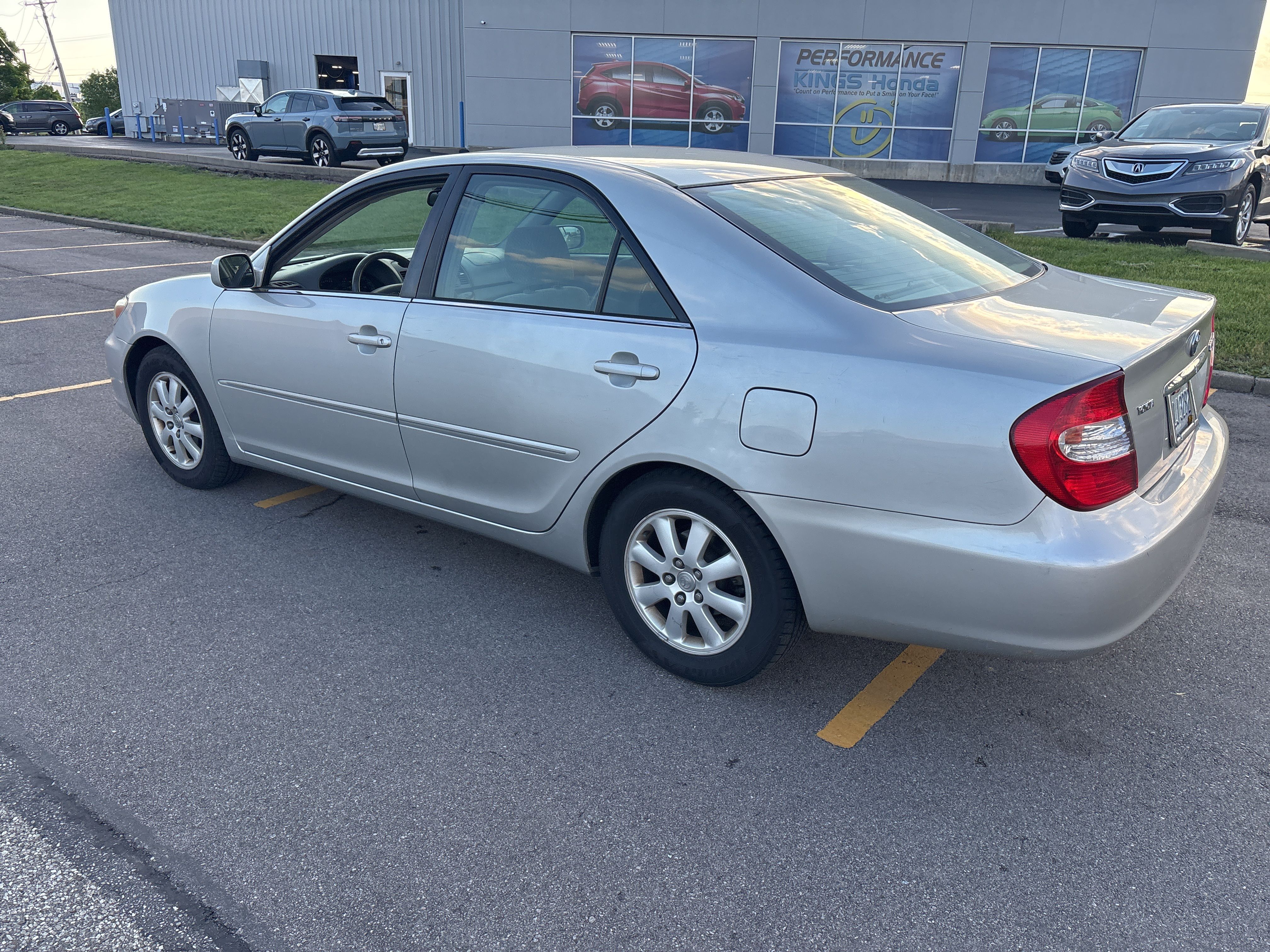 2002 Toyota Camry SE photo