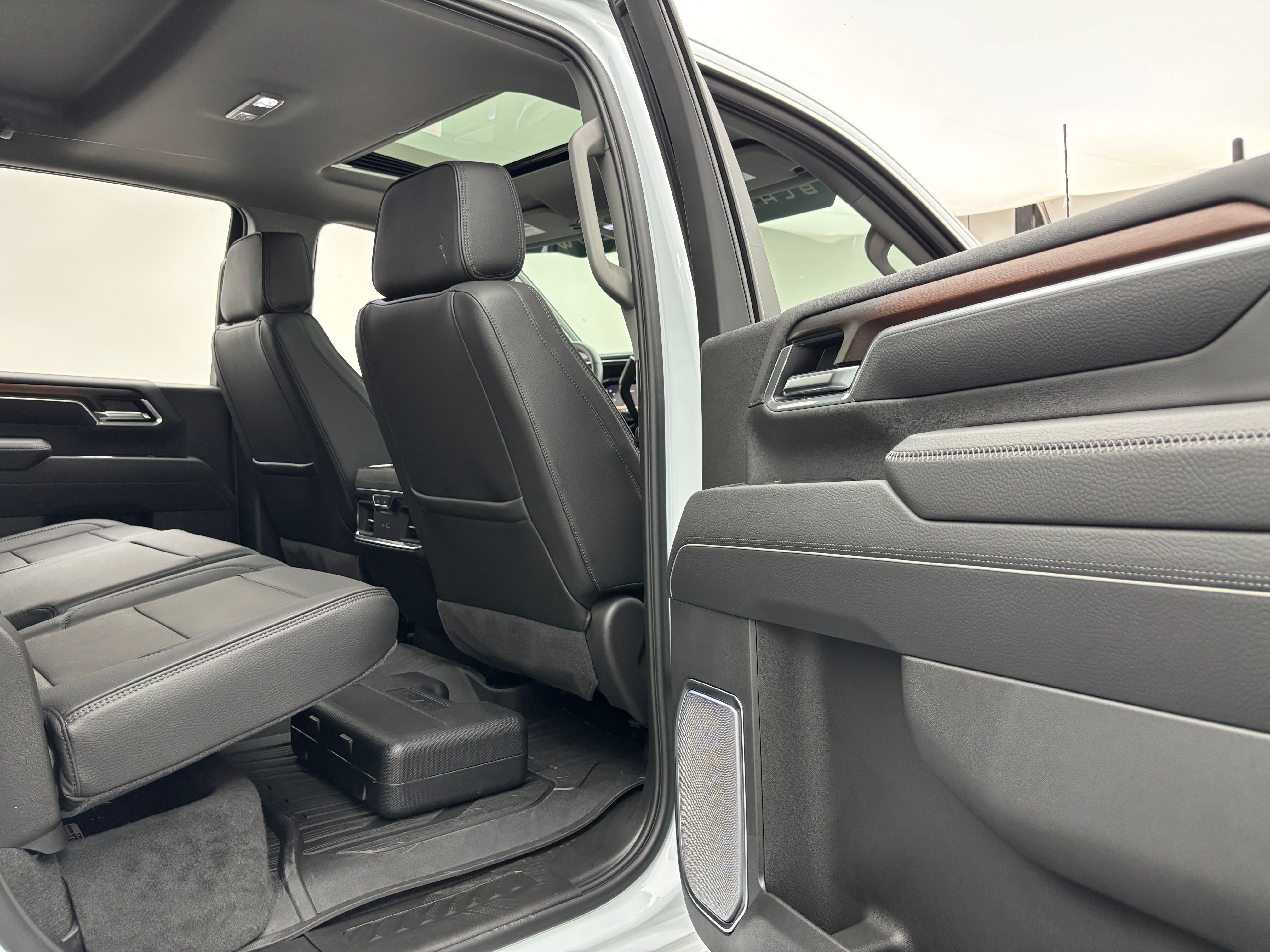 New 2026 Glacier White Tricoat GMC Denali image 41