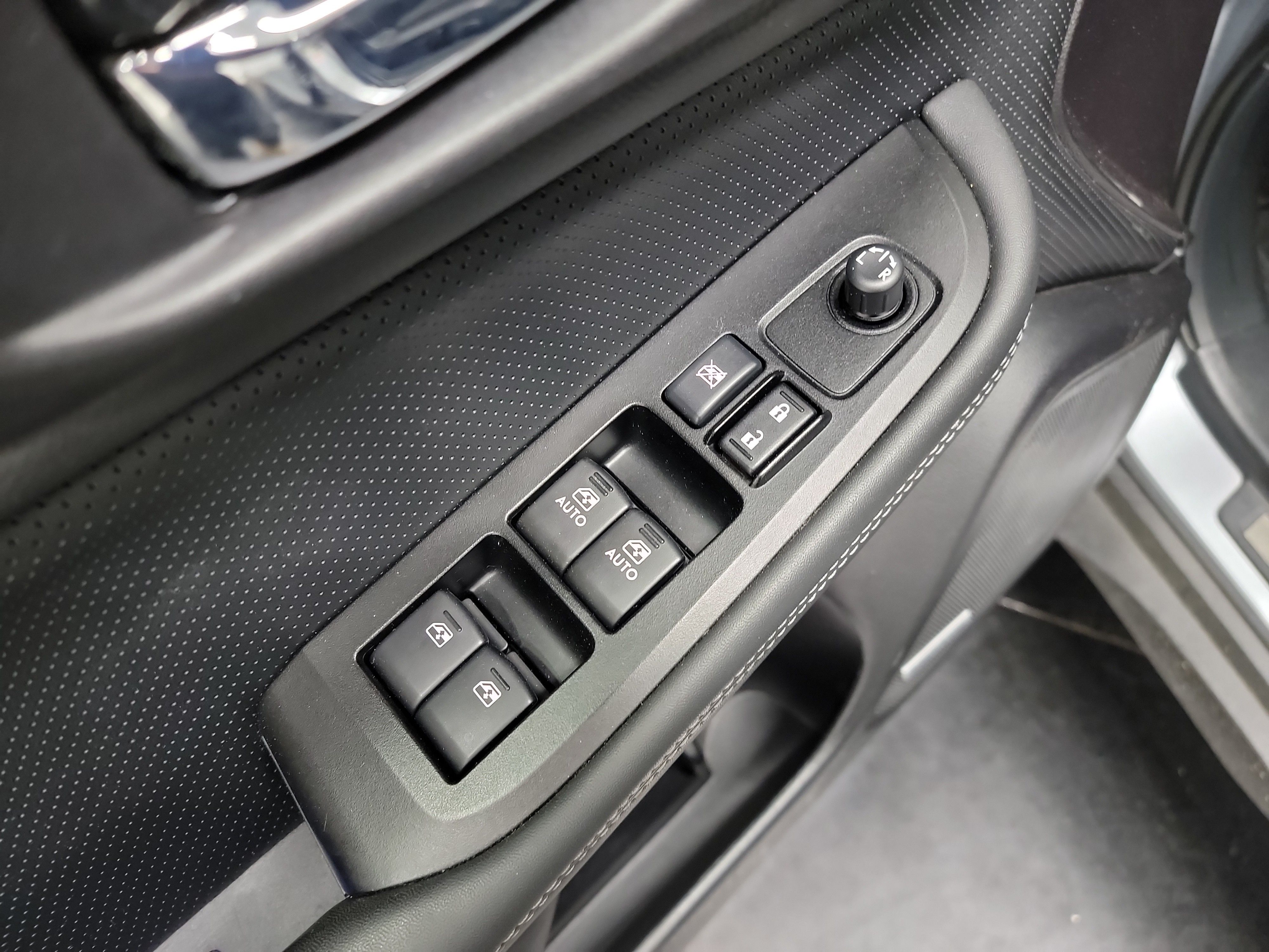 2017 Subaru Outback 2.5i photo