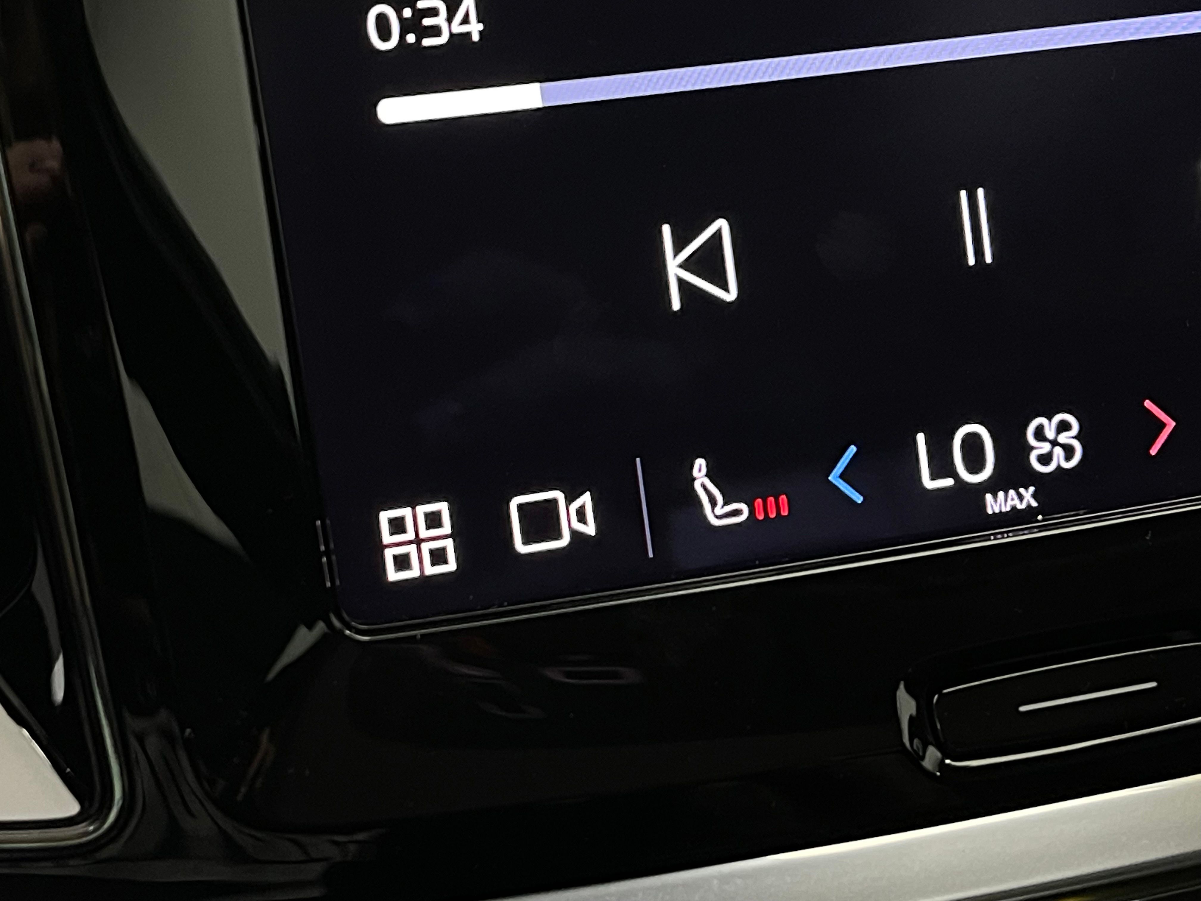 Used 2024 Blue Volvo B5 Plus Dark Theme image 6